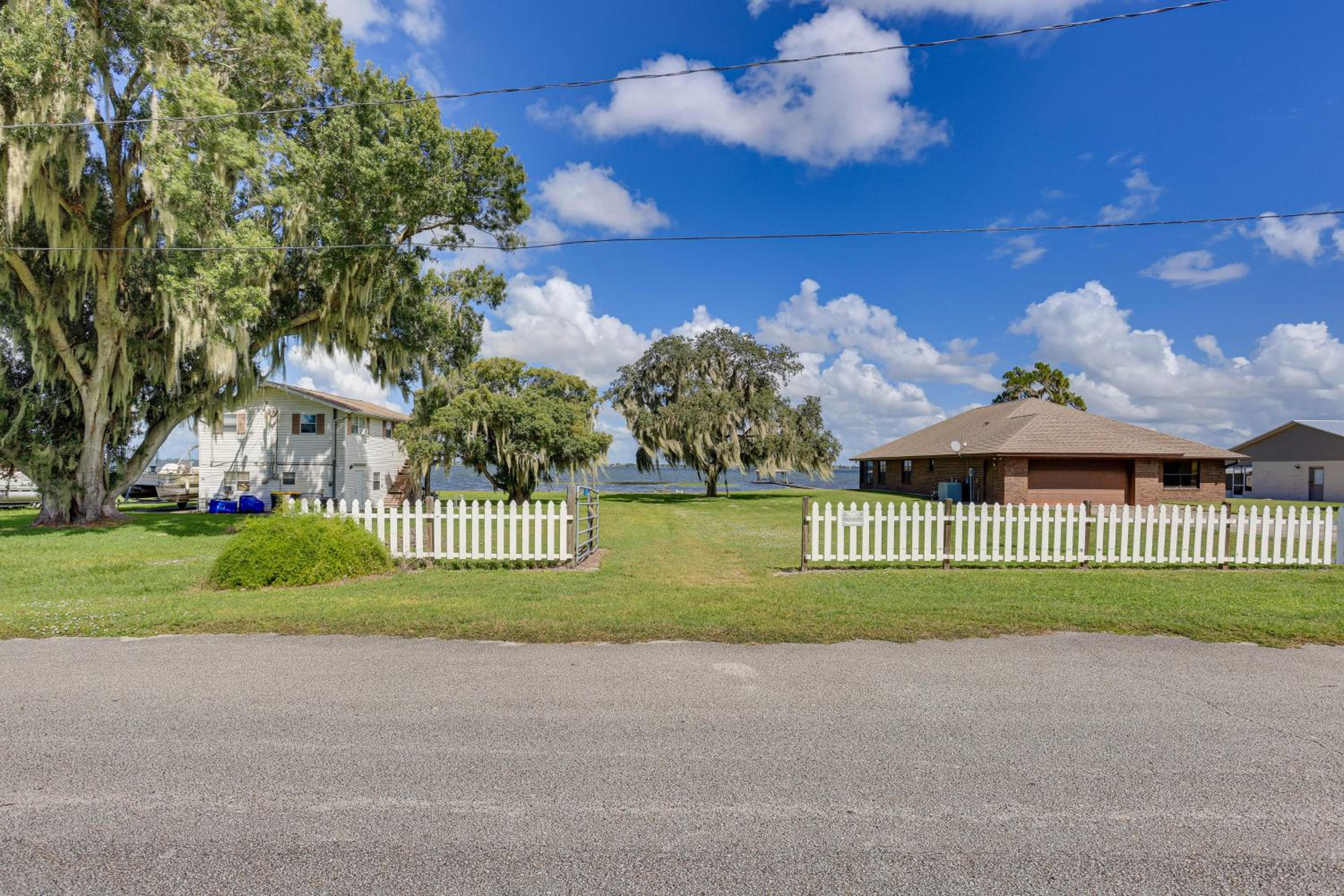 Walk to Lake Placid Family Home with BBQ and Bar Area