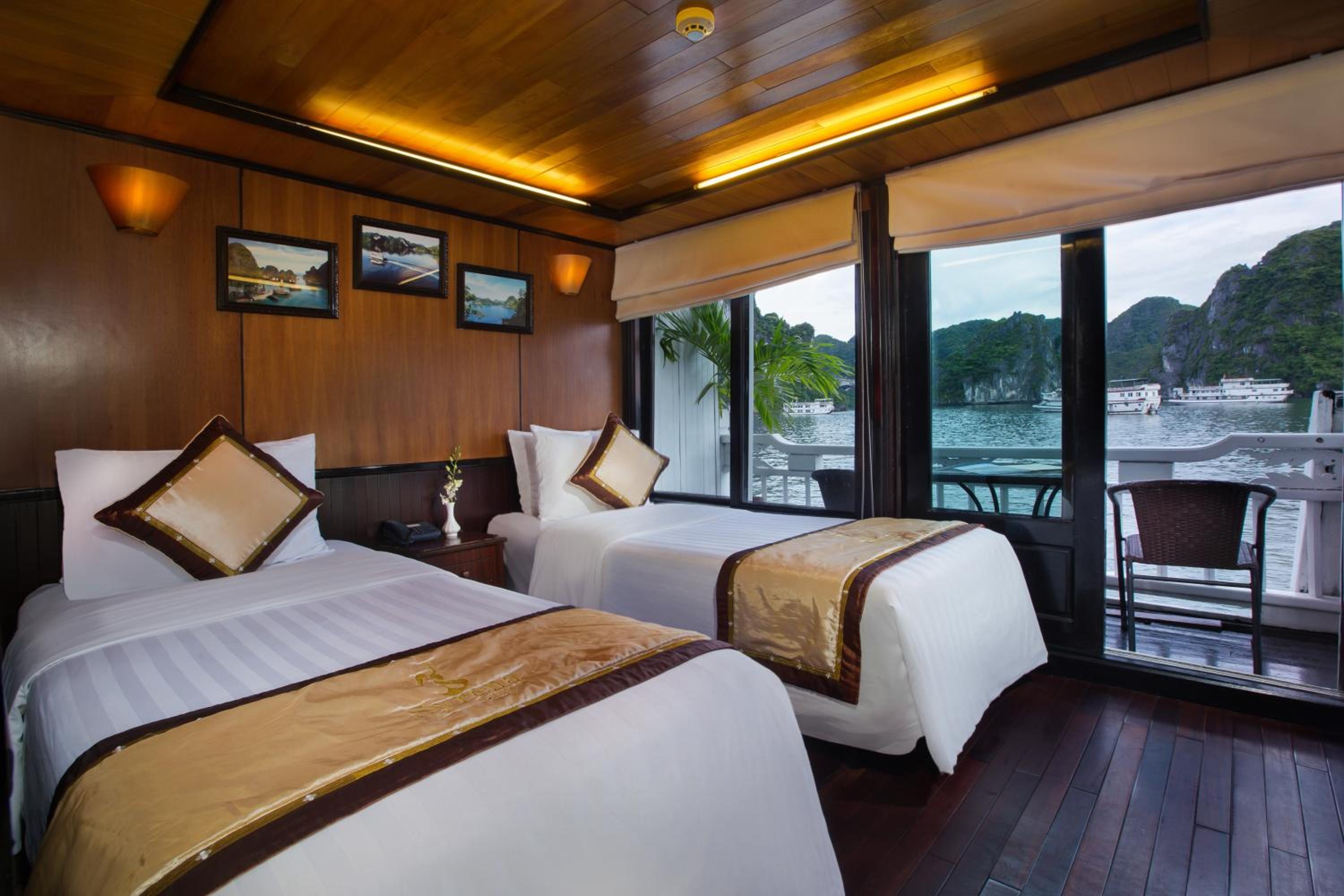 Syrena Cruises