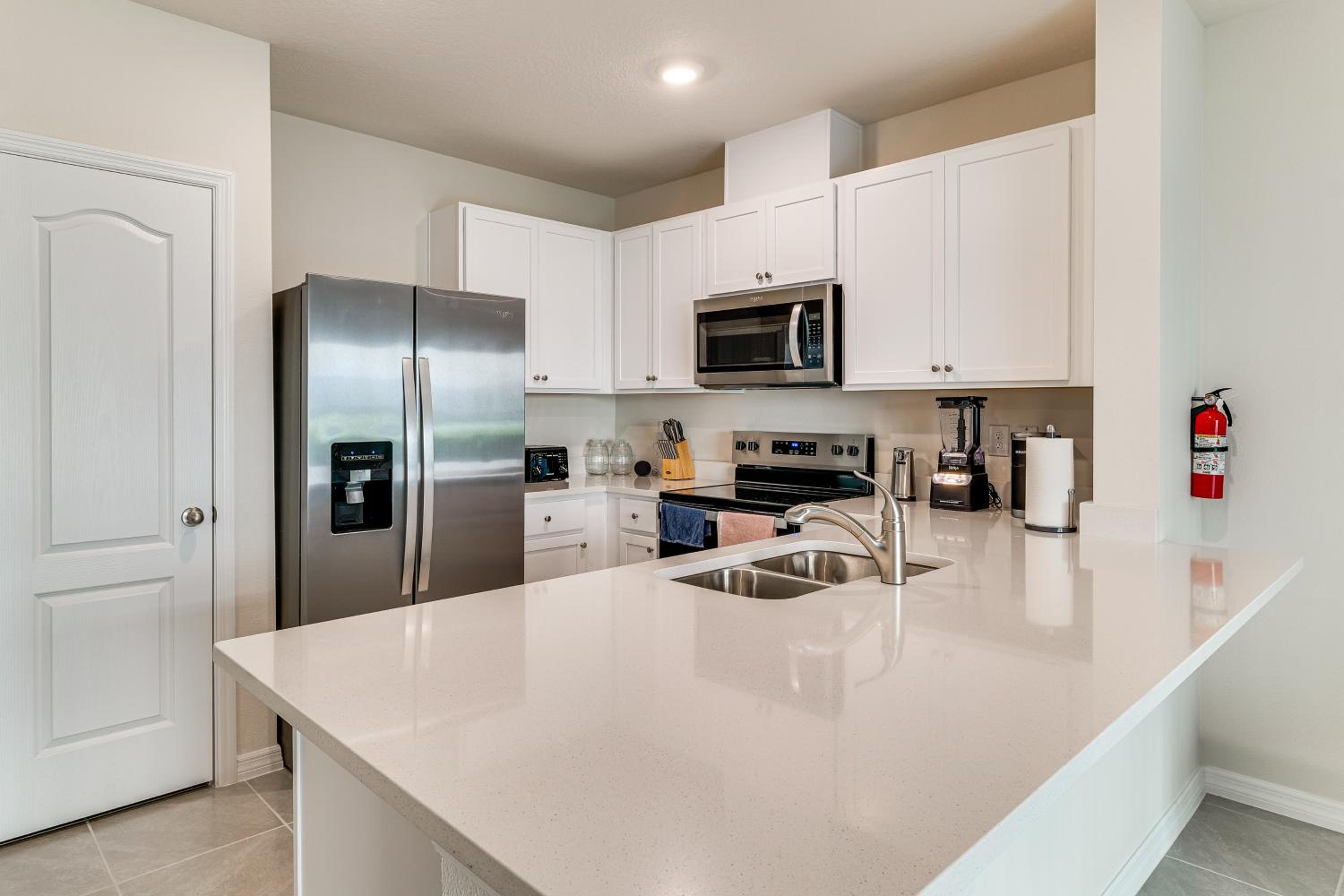 2 Mi to Dtwn: Newly Built Townhome in Davenport