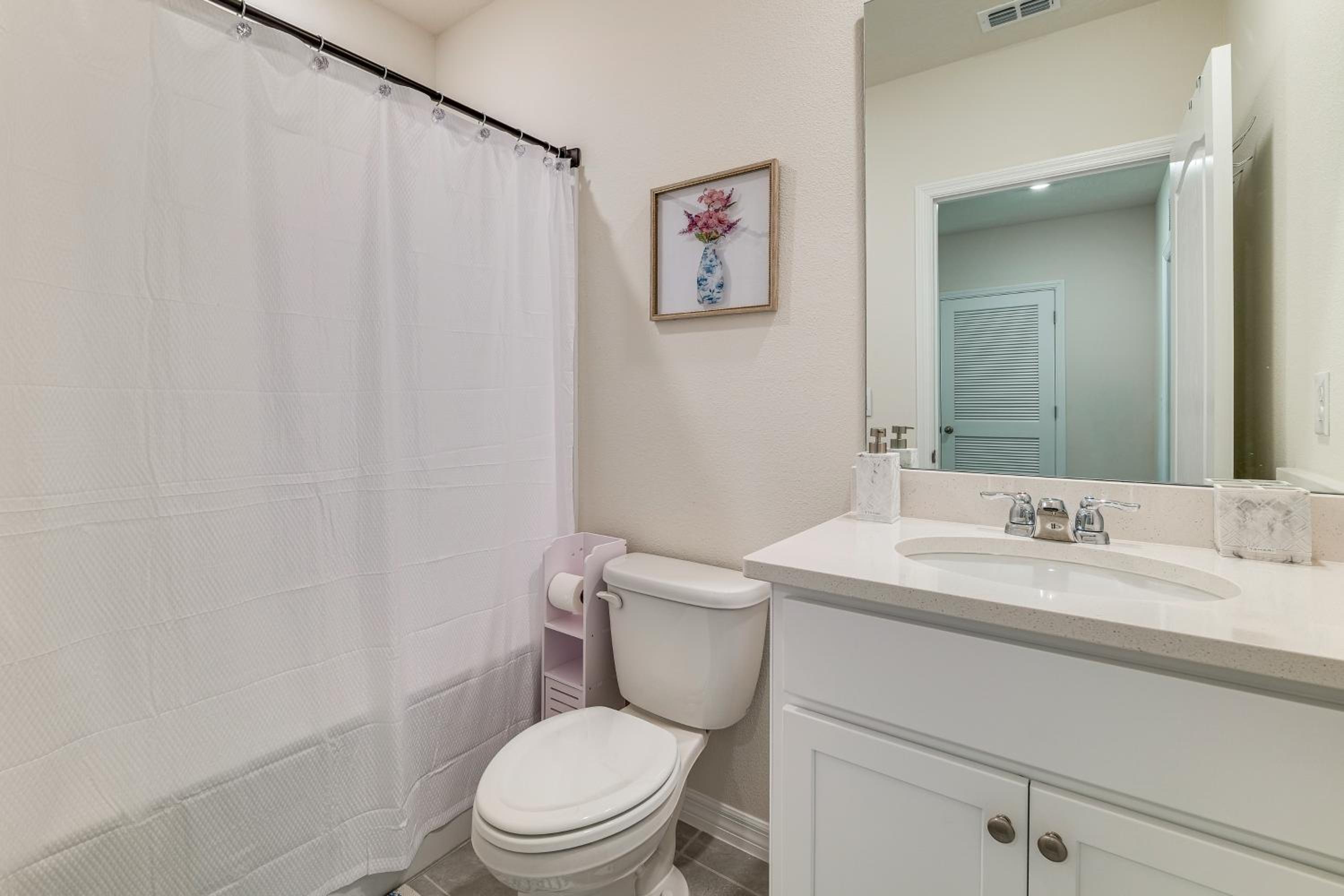 2 Mi to Dtwn: Newly Built Townhome in Davenport