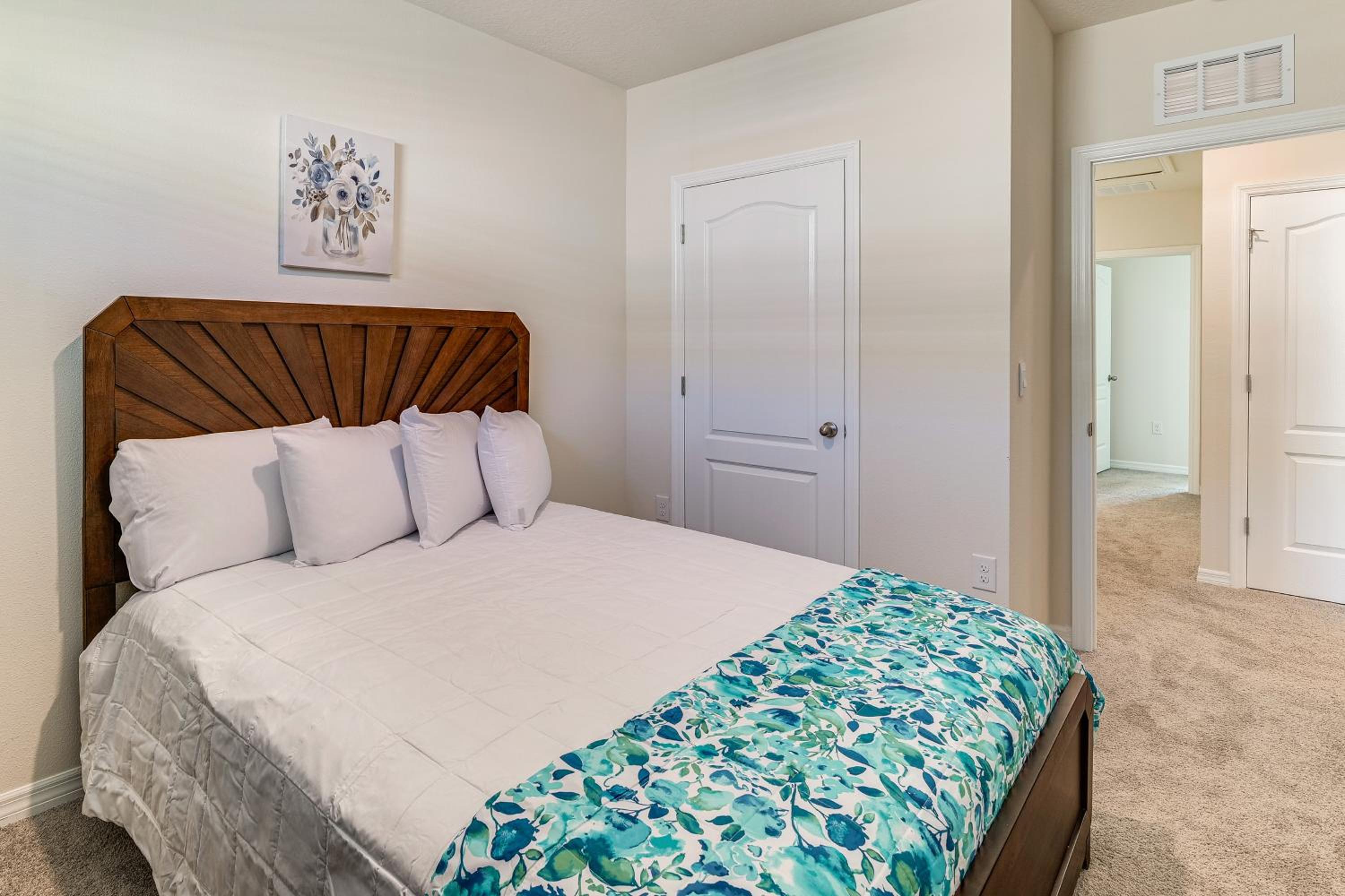 2 Mi to Dtwn: Newly Built Townhome in Davenport