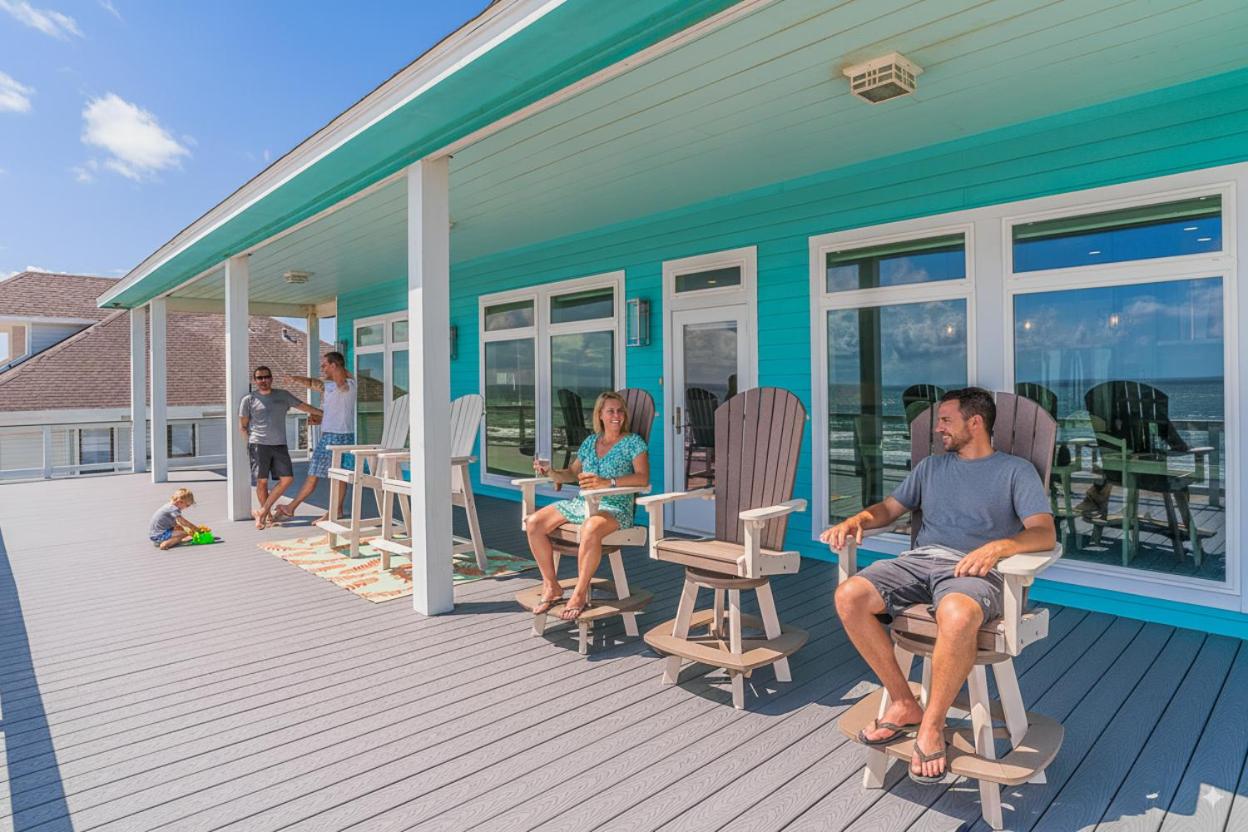 Beachfront Panoramic Gulf Views Close to Seawall