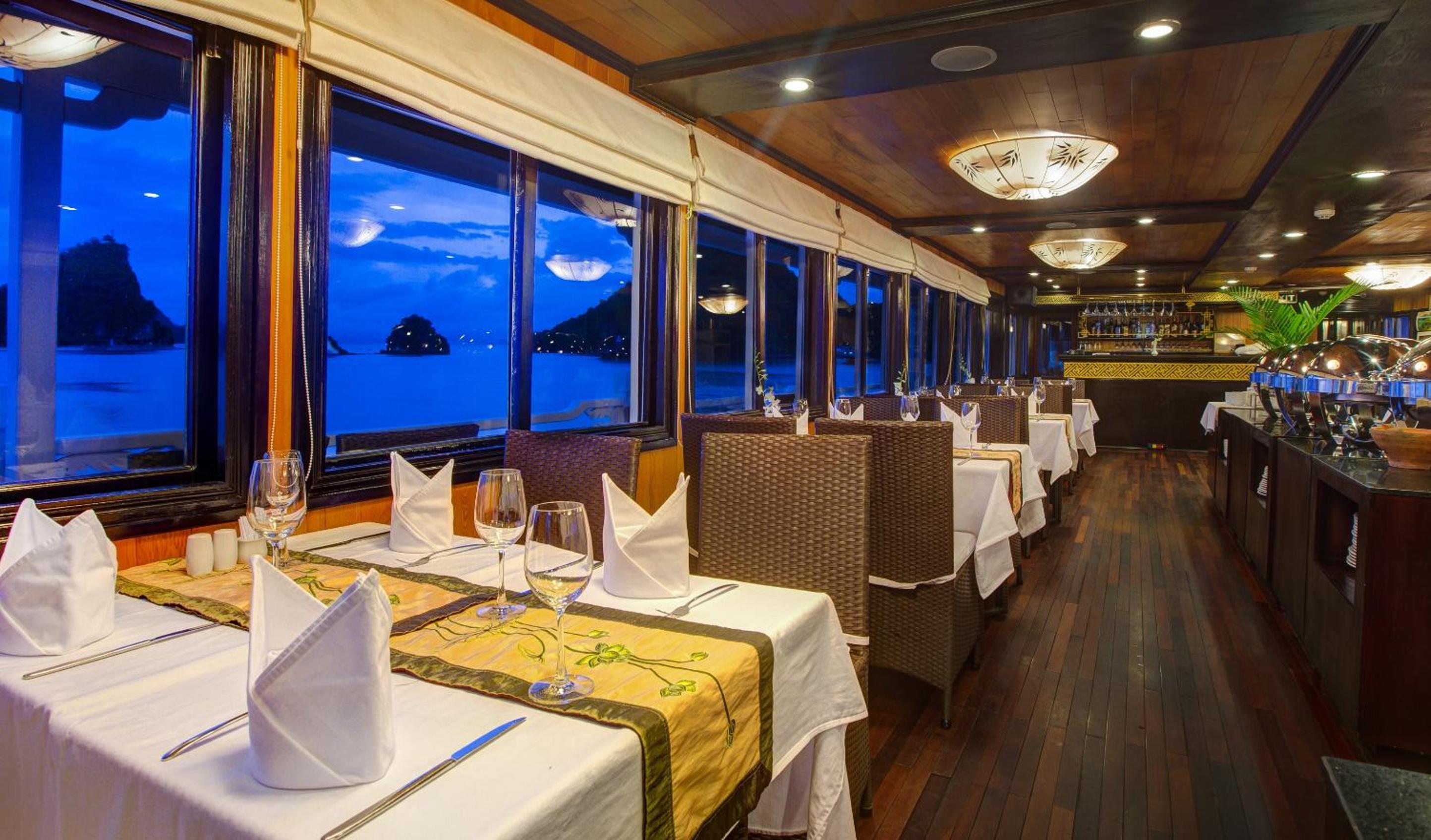 Syrena Cruises