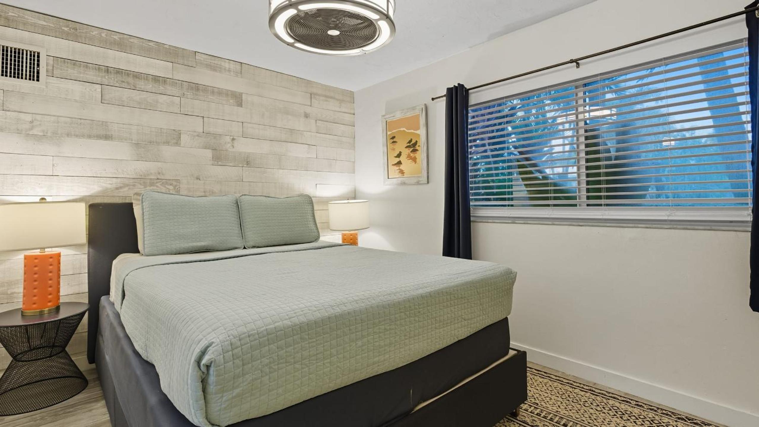 Fort Lauderdale Escape with Pool Hot Tub Dual Kitchens Paradise Stay by AvantStay