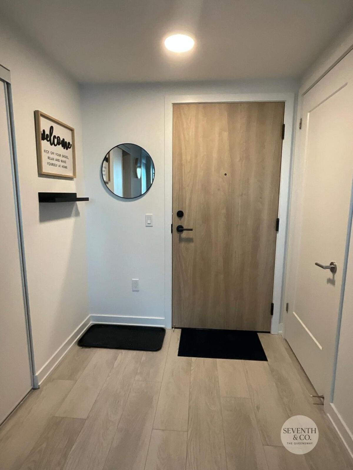 New Condo With Large Balcony - The Queensway Retreat