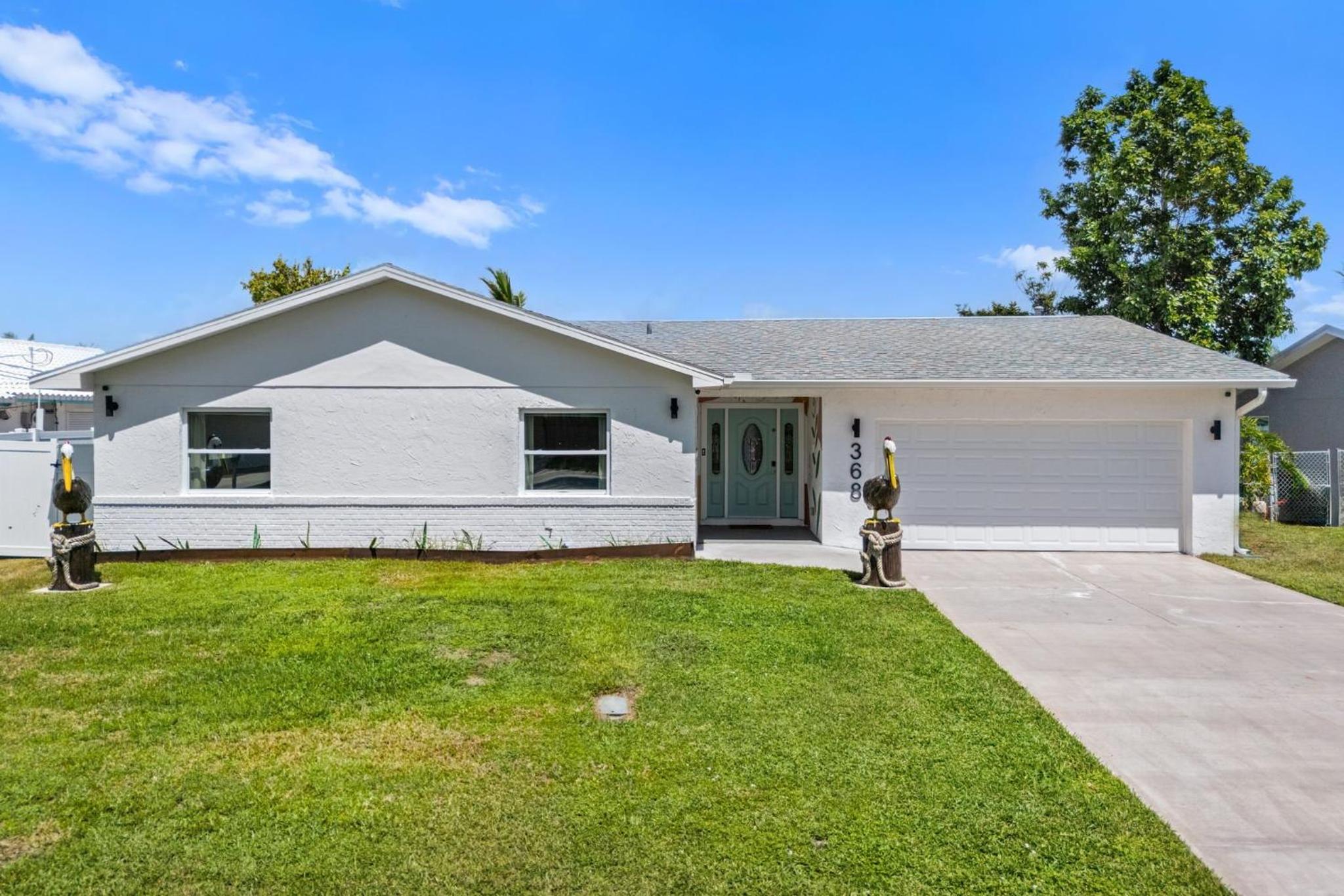 368 Carmine Dr