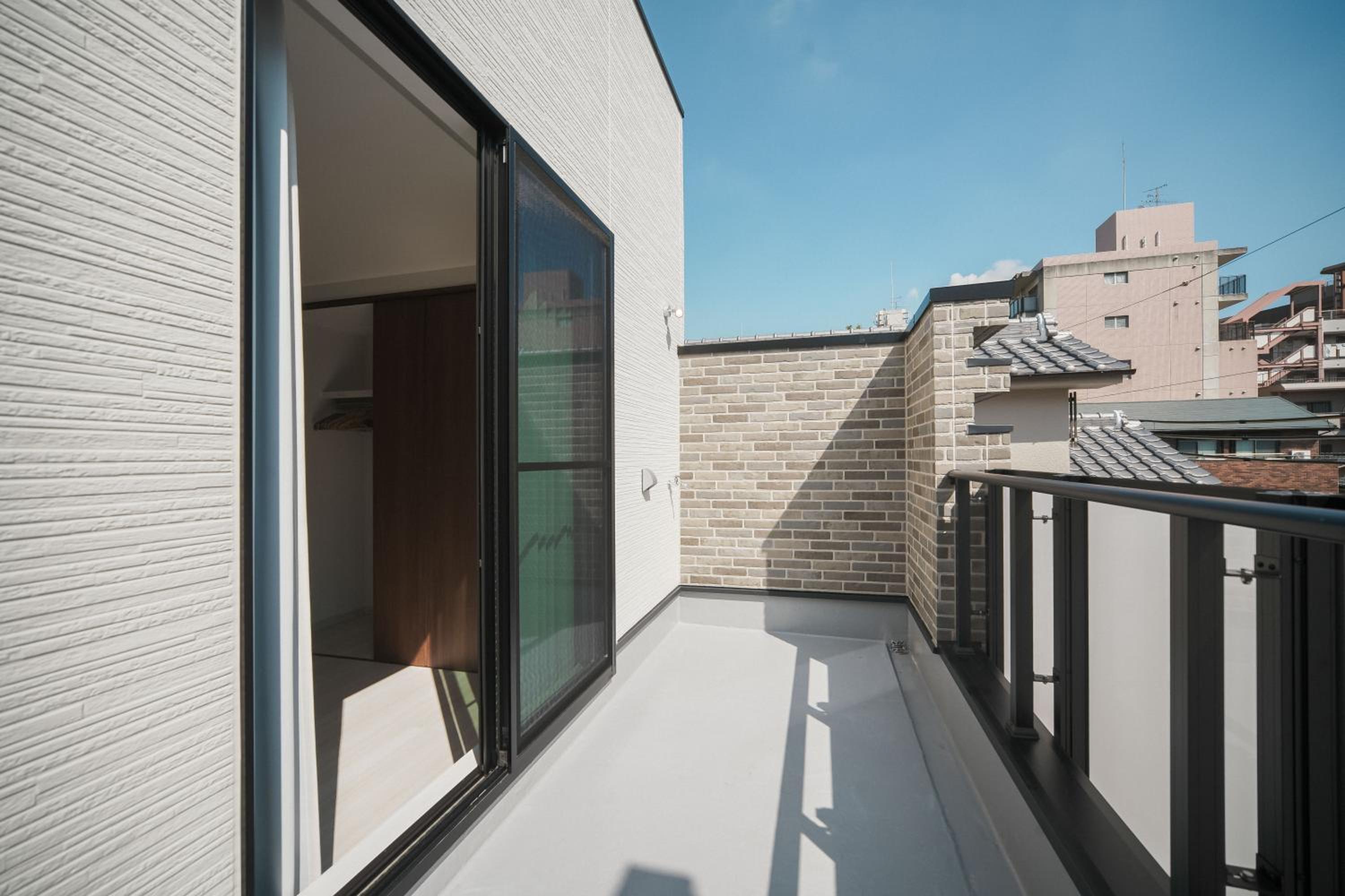 new open岸里玉出 Maison Le Blanc 白練 心斋桥道顿崛通天阁电车直达
