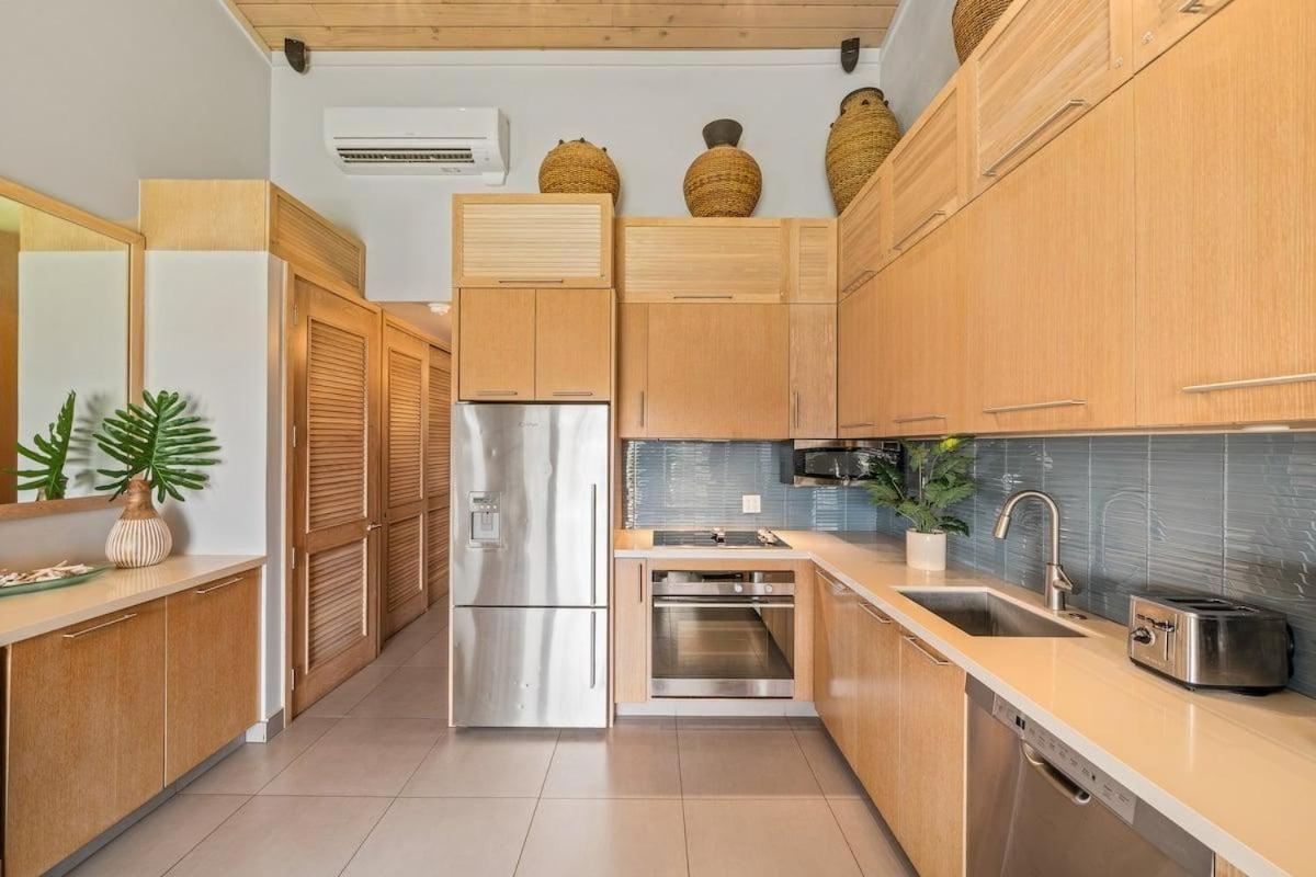 Napili Shores H262 · NS H262 BeachFront Condo Ocean Views Pool H