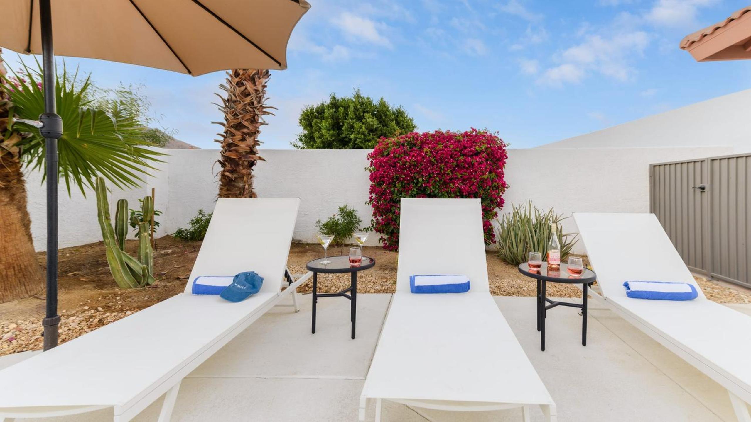 Casa Piña by AvantStay Vibrant Palm Springs Oasis w Colorful Stylish Design