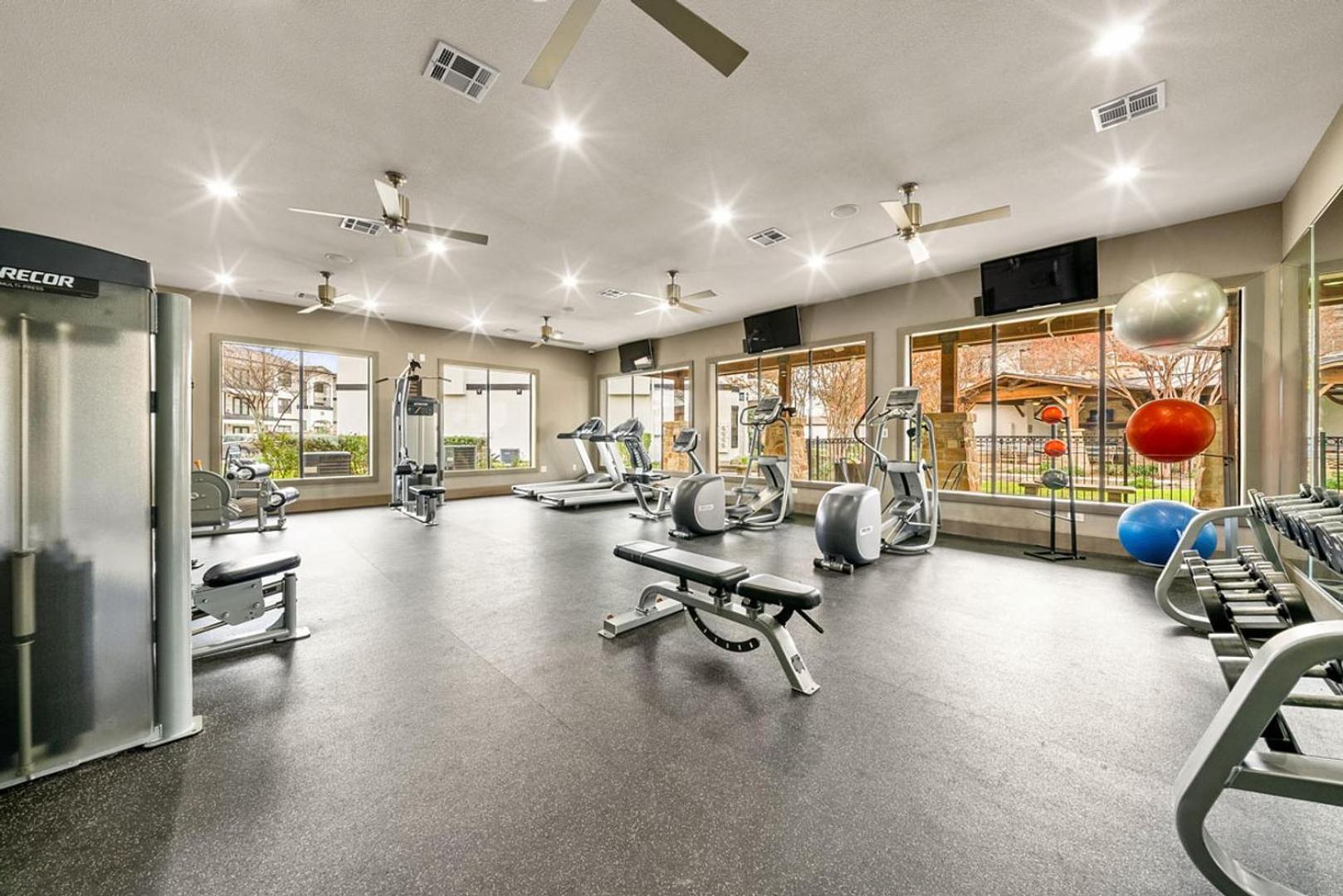 Landing Amazing 1BD Gym Clubhouse