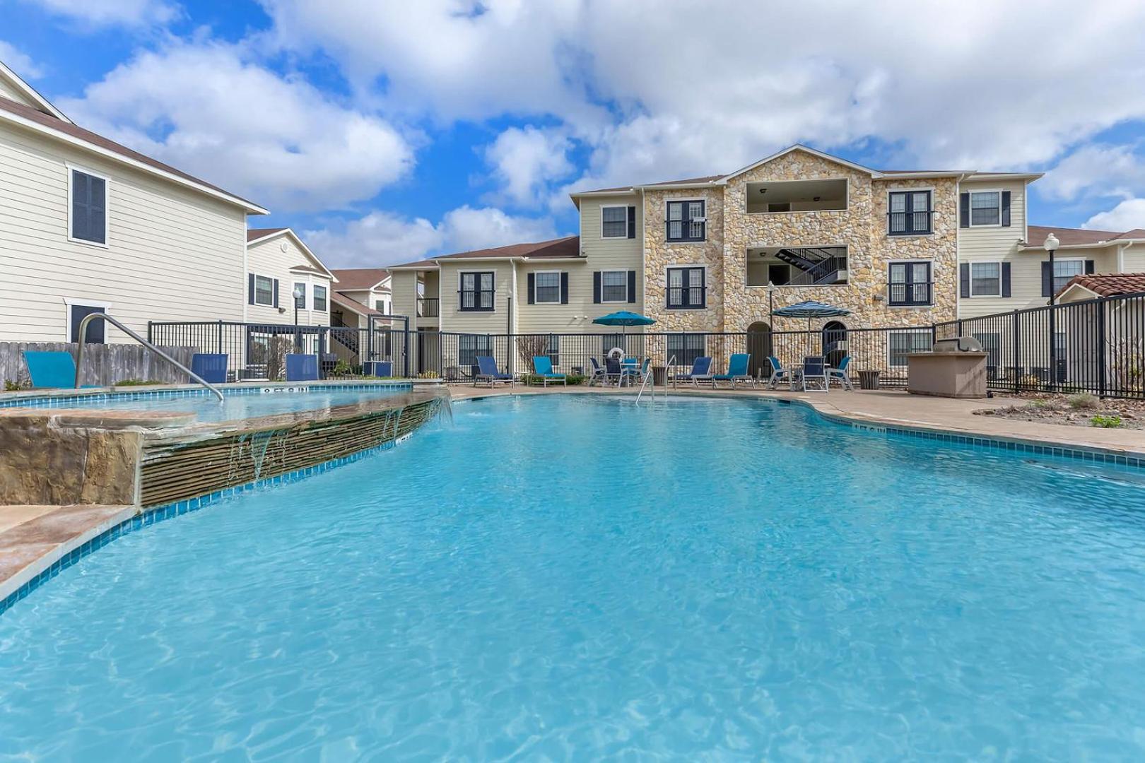 Landing Beautiful 2BD Gym