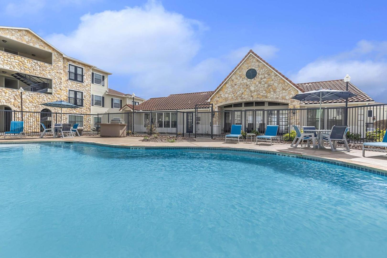 Landing Beautiful 2BD Gym
