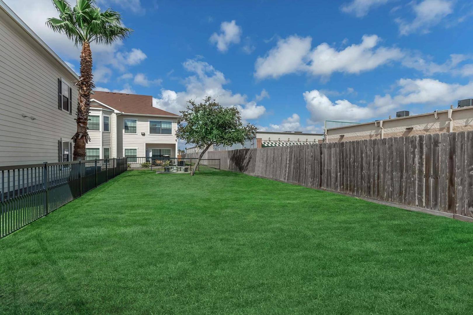 Landing Beautiful 2BD Gym