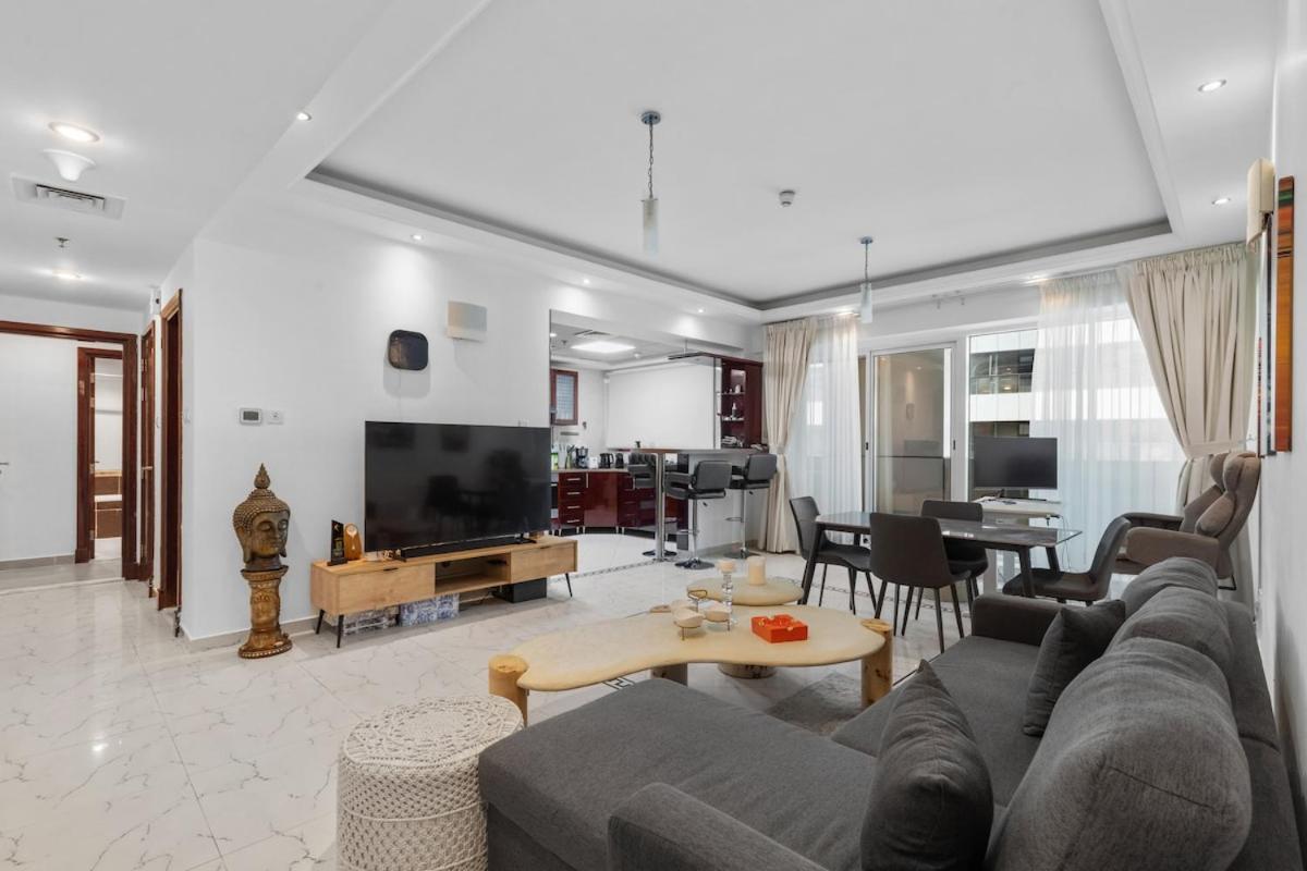 Cozy 1 bedroom apartment at Opal Tower Marina