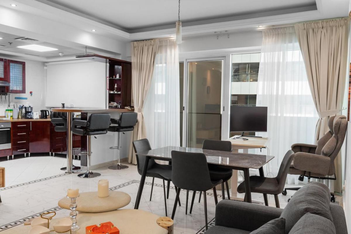 Cozy 1 bedroom apartment at Opal Tower Marina