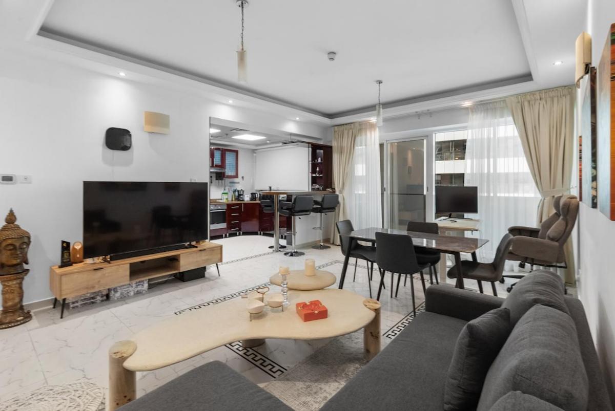 Cozy 1 bedroom apartment at Opal Tower Marina