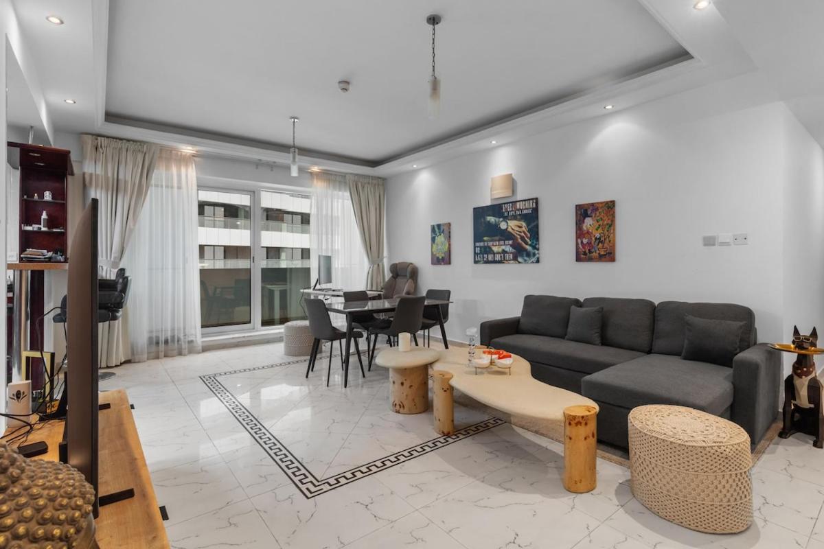Cozy 1 bedroom apartment at Opal Tower Marina