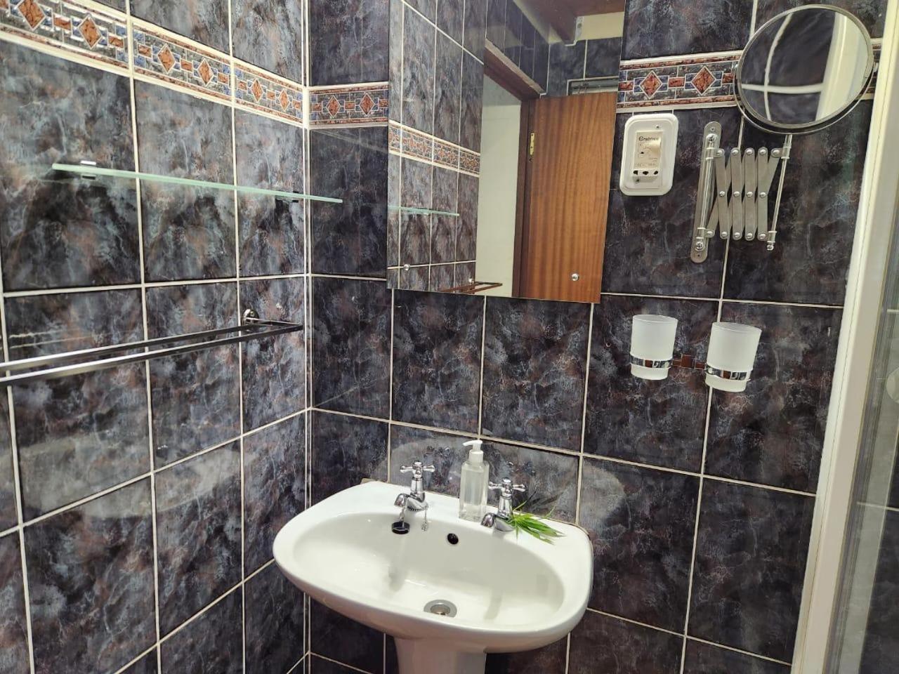 Stonebreaker Country Lodge
