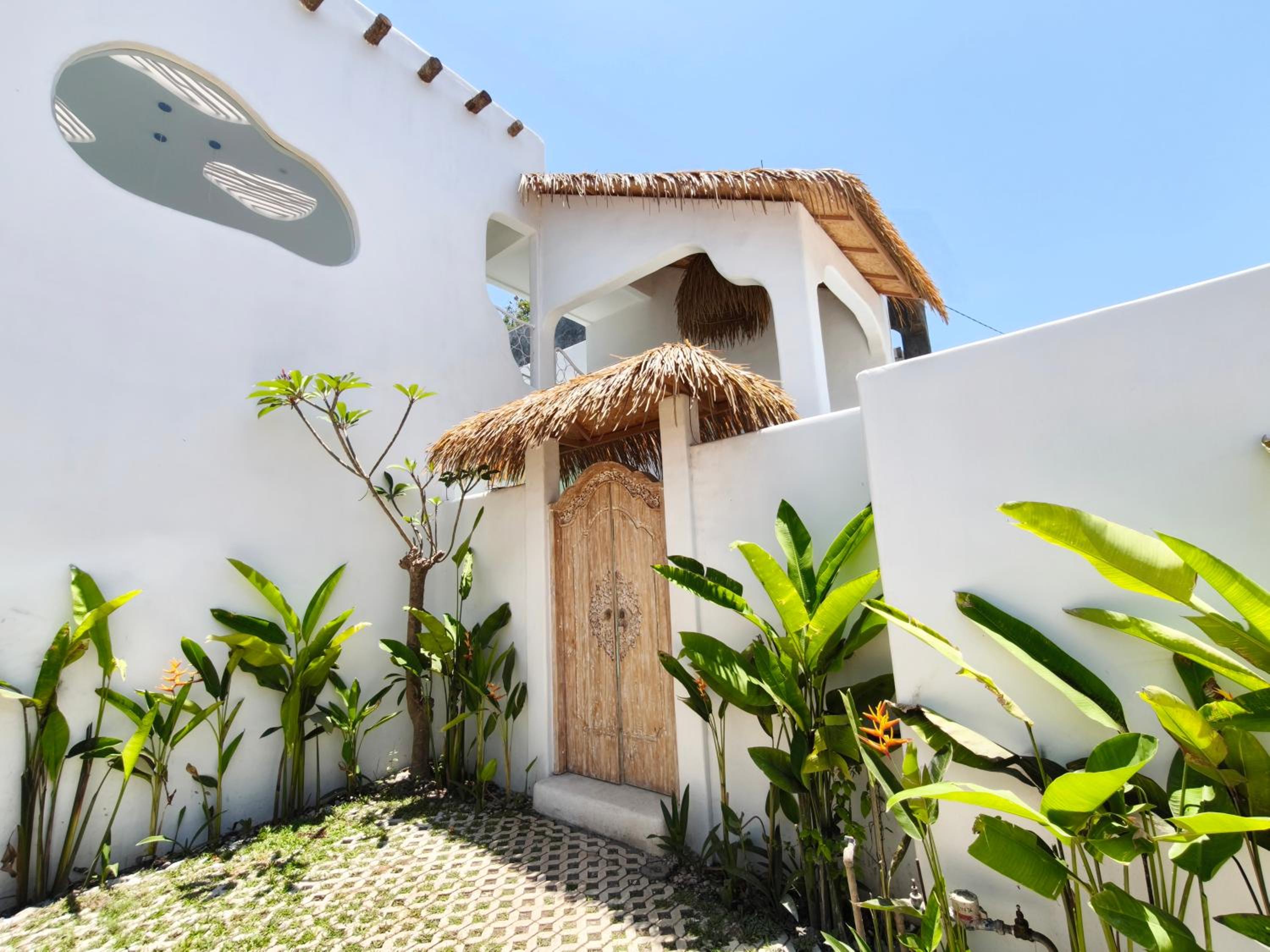 Villa Makuya - Rustic Mediterranean 2BR Villa in Uluwatu Center