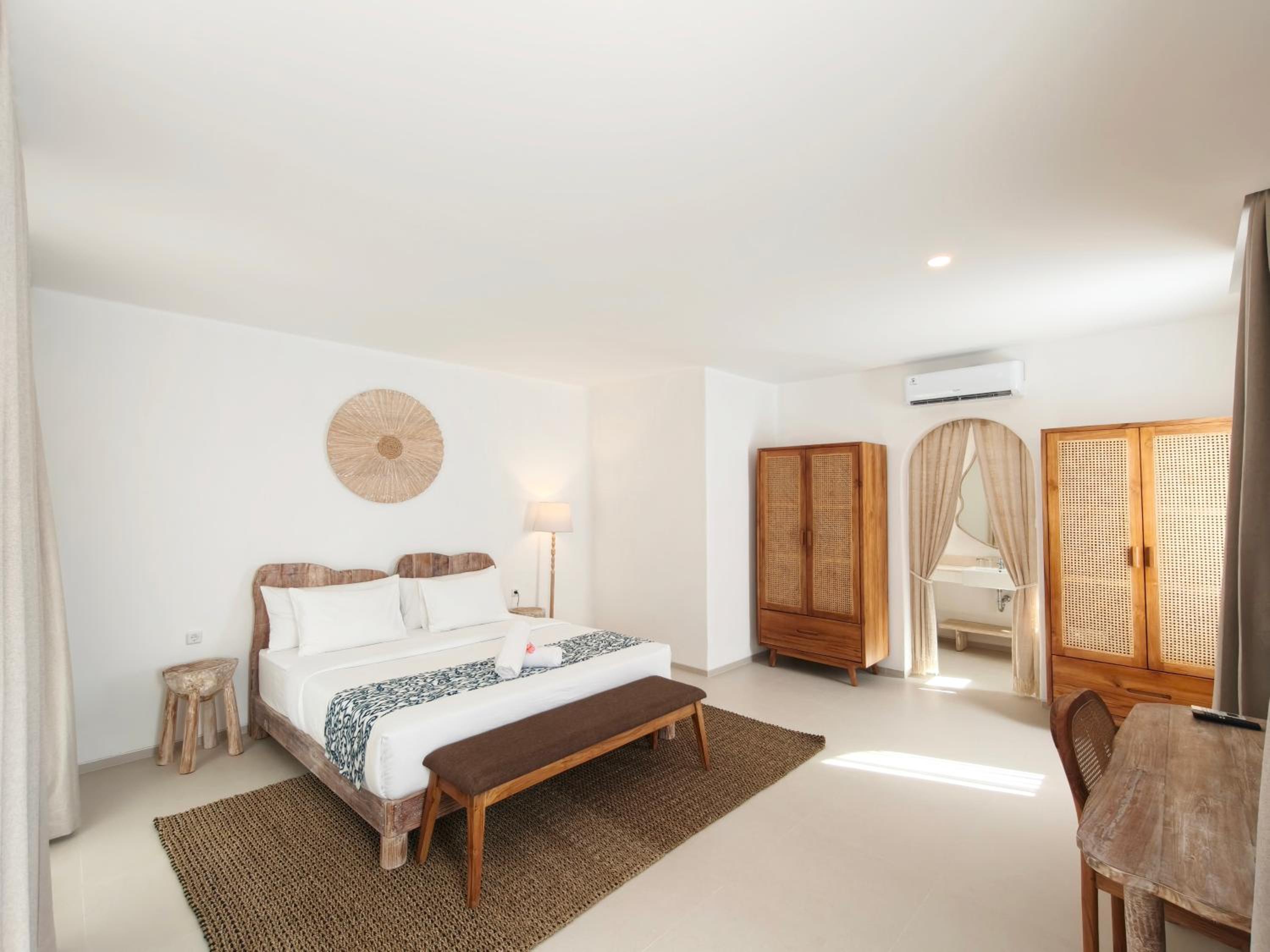 Villa Makuya - Rustic Mediterranean 2BR Villa in Uluwatu Center