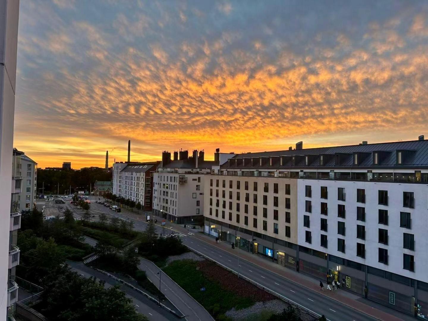 Central Luxury Stay w Vintage Charm & Sauna