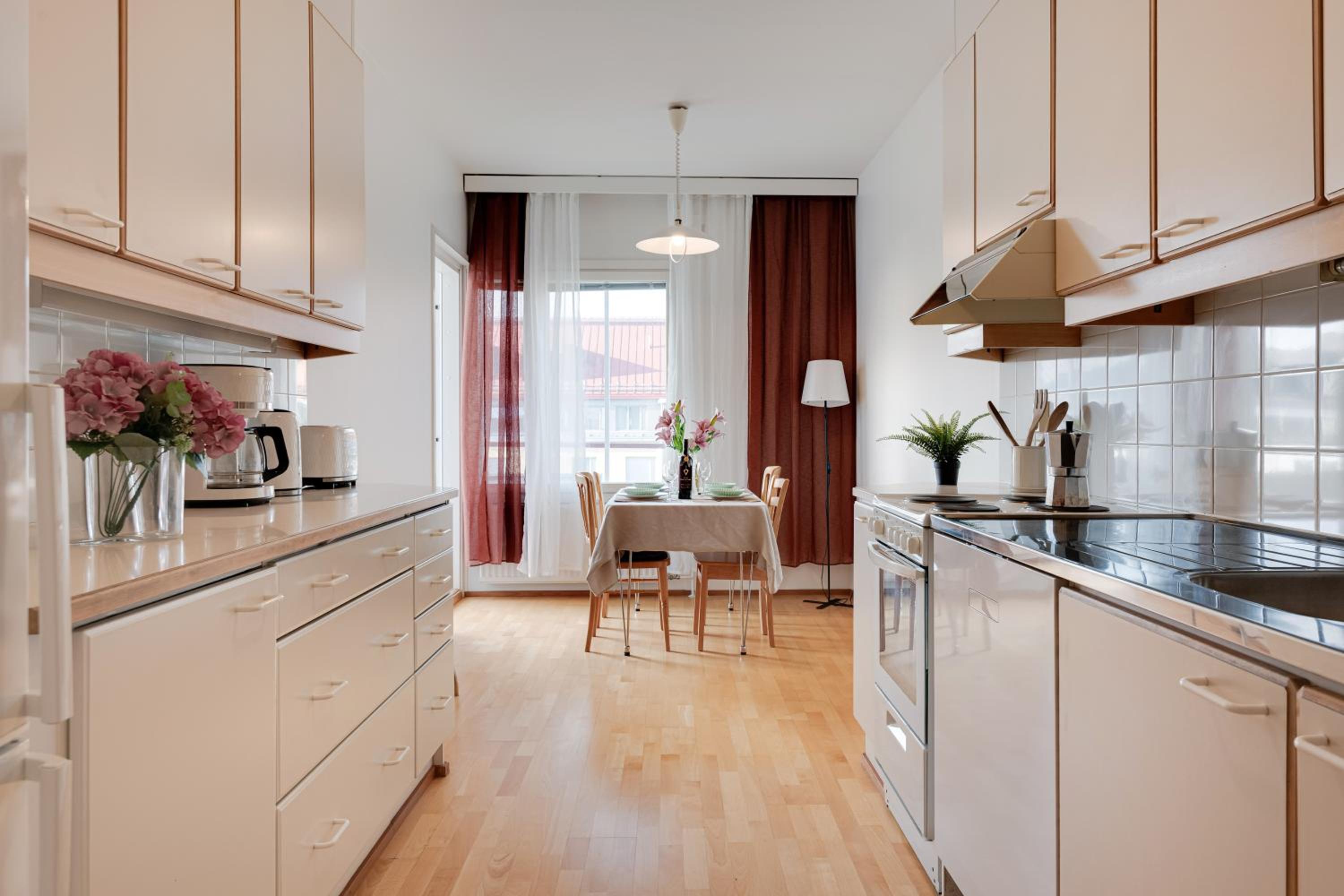 Central Luxury Stay w Vintage Charm & Sauna