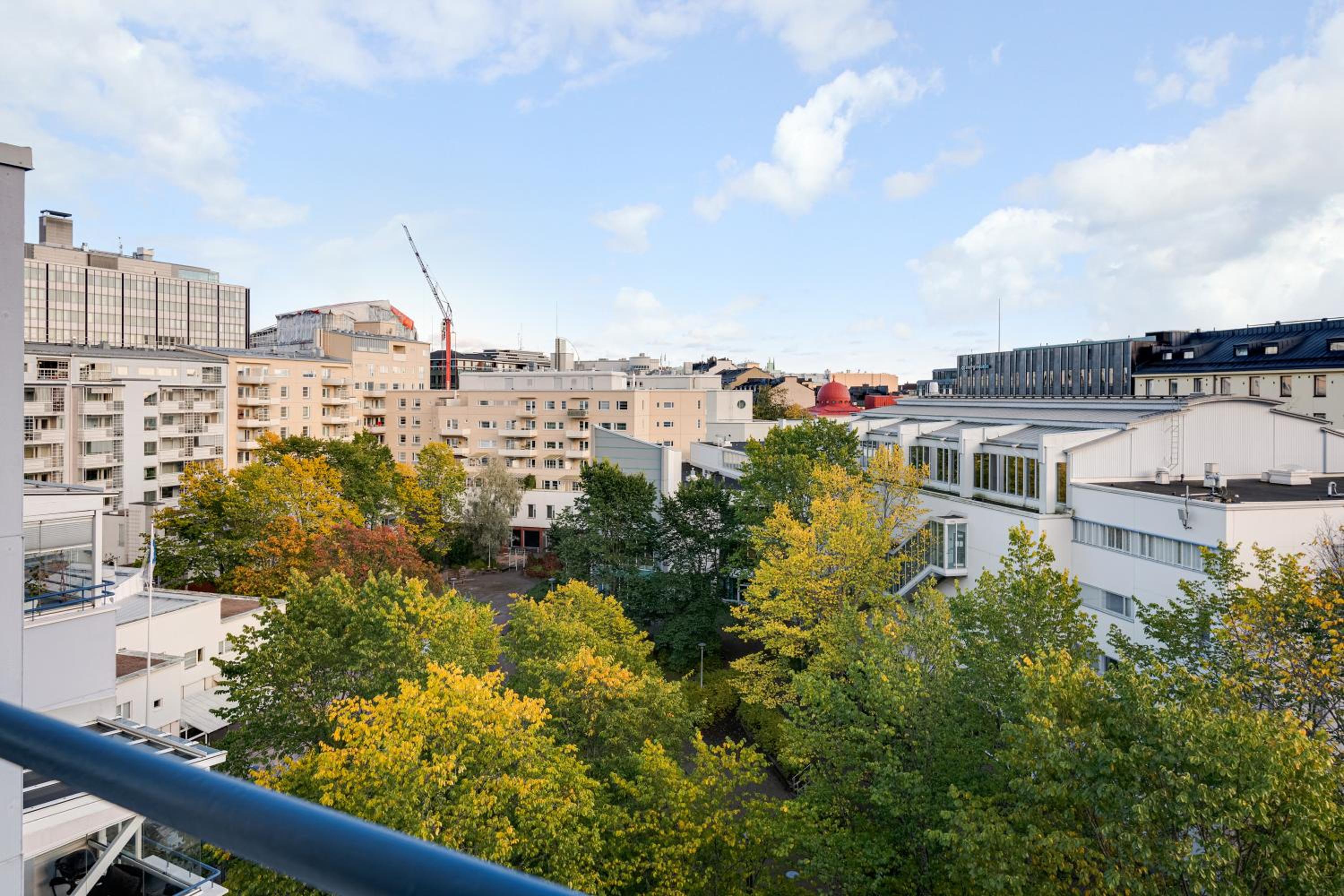Central Luxury Stay w Vintage Charm & Sauna