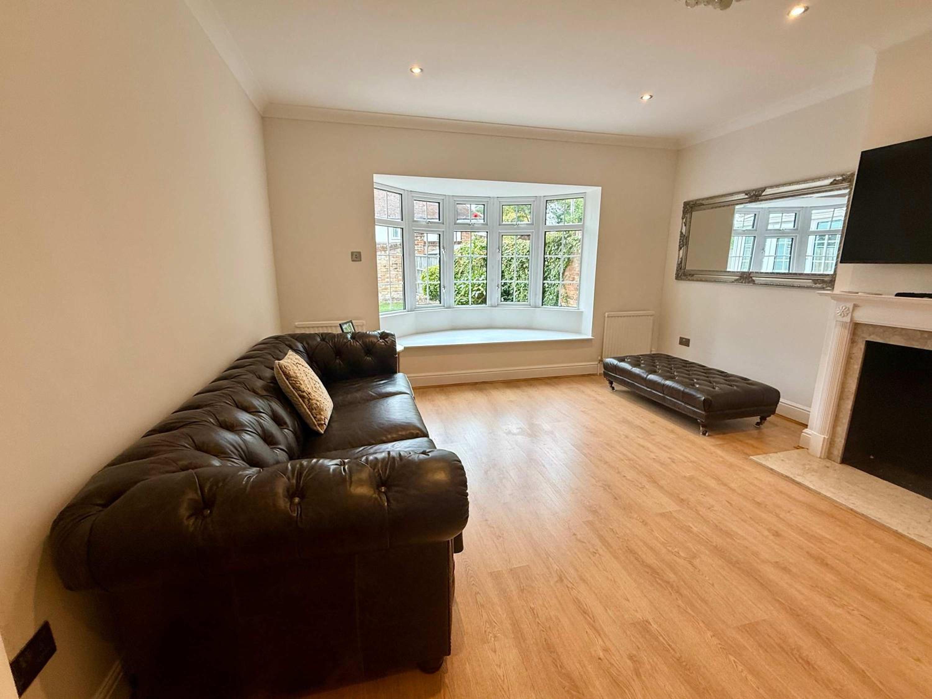 Refined Cottage Living Near Ascot & Windsor