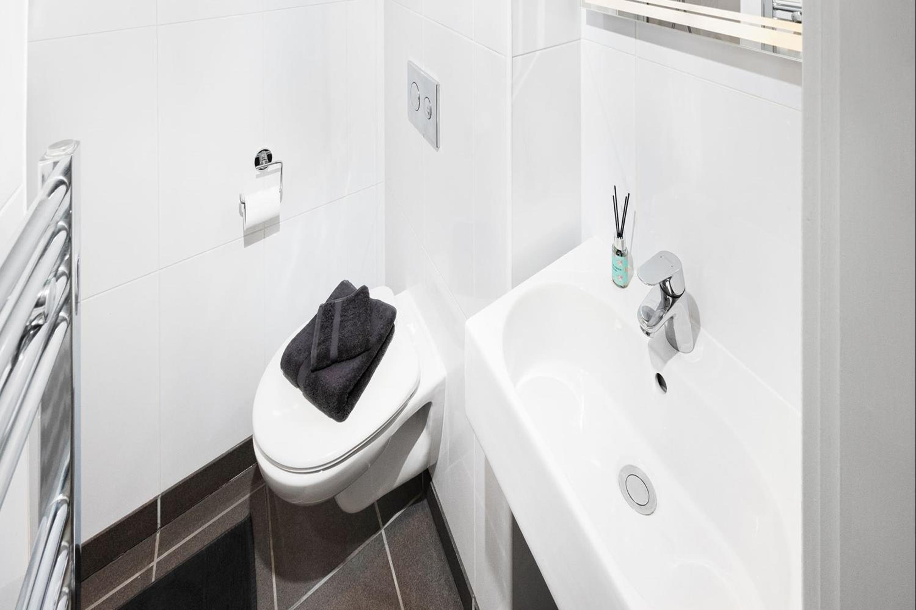 Student Only, Luxury Studio Aldgate Residence