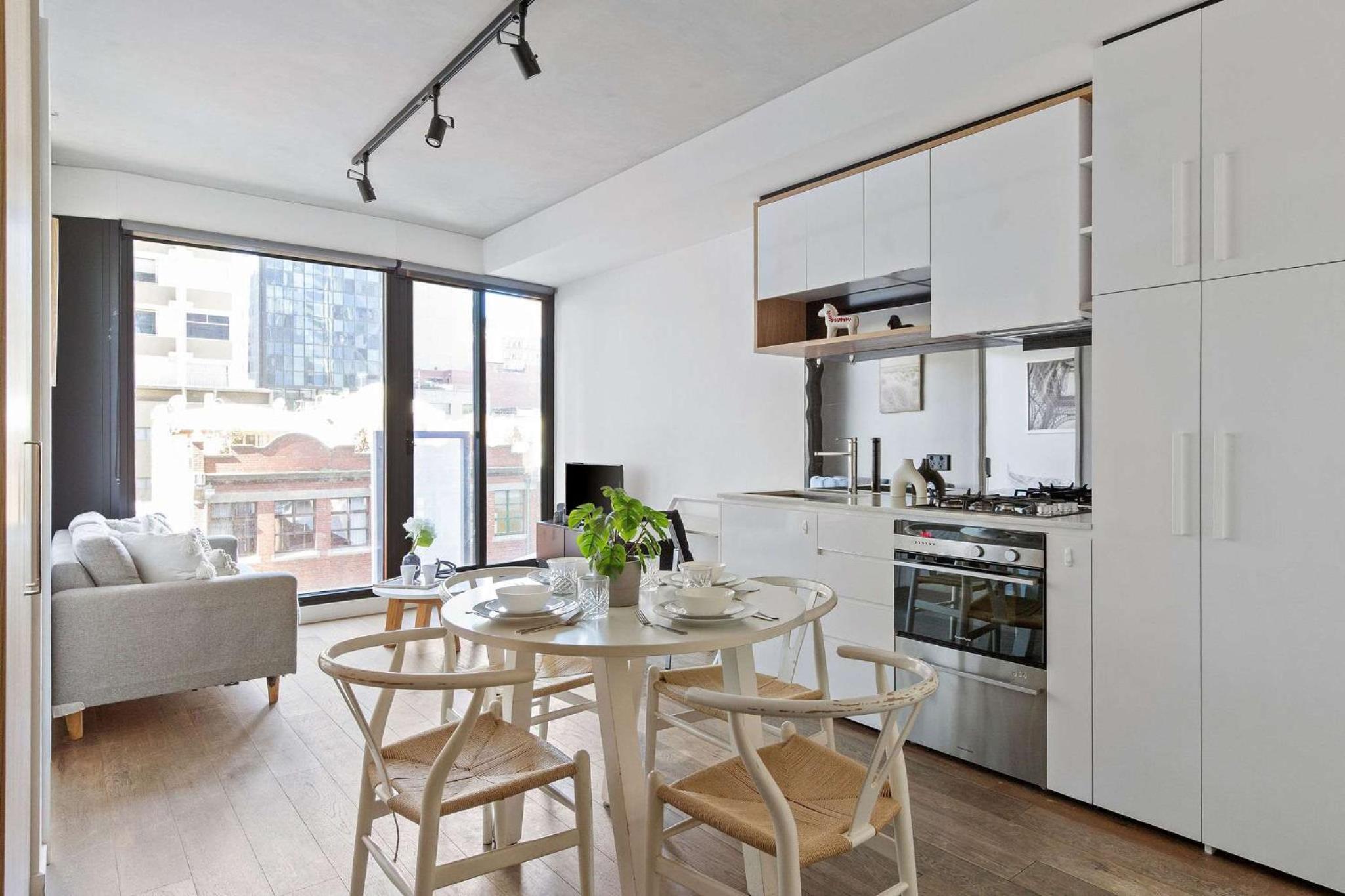 Cozy 2BR Retreat Steps from Melbourne Central