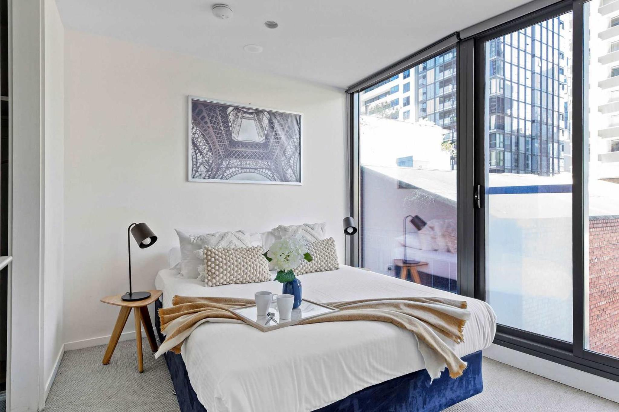 Cozy 2BR Retreat Steps from Melbourne Central