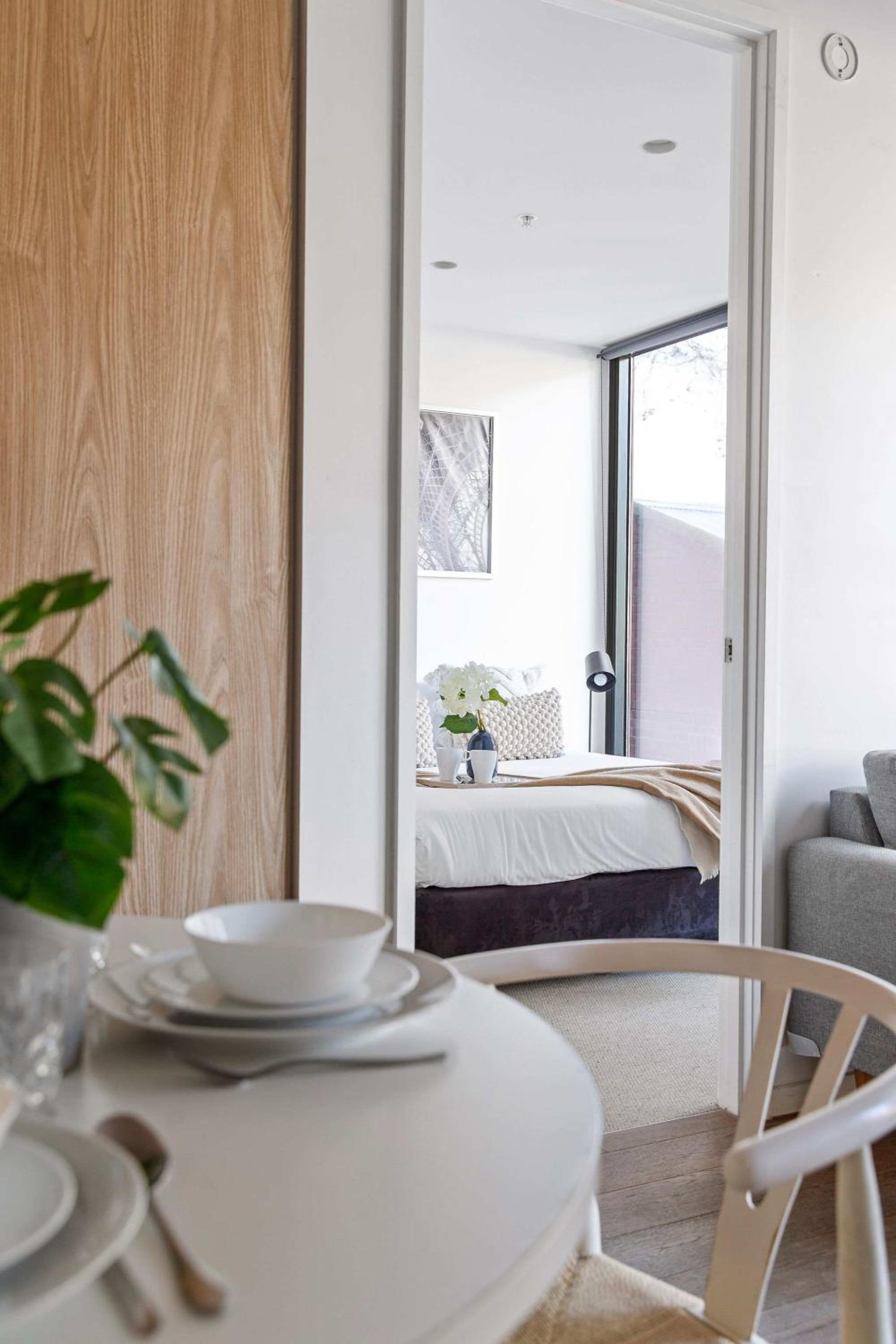 Cozy 2BR Retreat Steps from Melbourne Central
