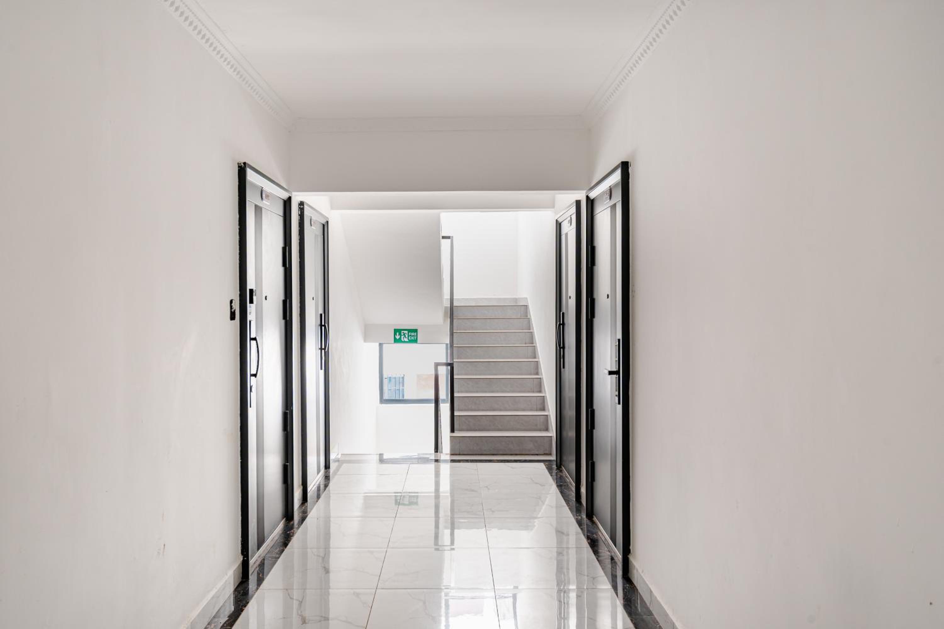 Modern 1 Bedroom in Westlands, AC, Pool, Gym & PS4