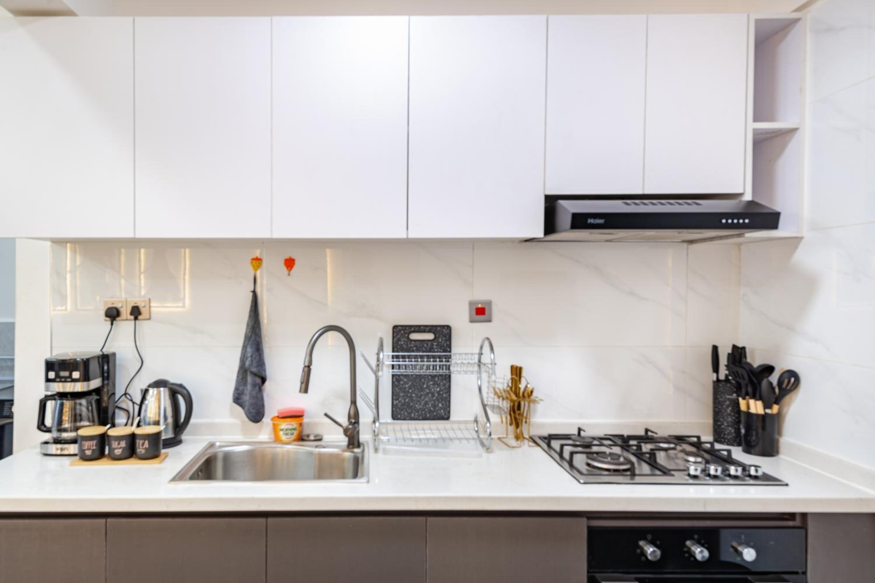 Modern 1 Bedroom in Westlands, AC, Pool, Gym & PS4