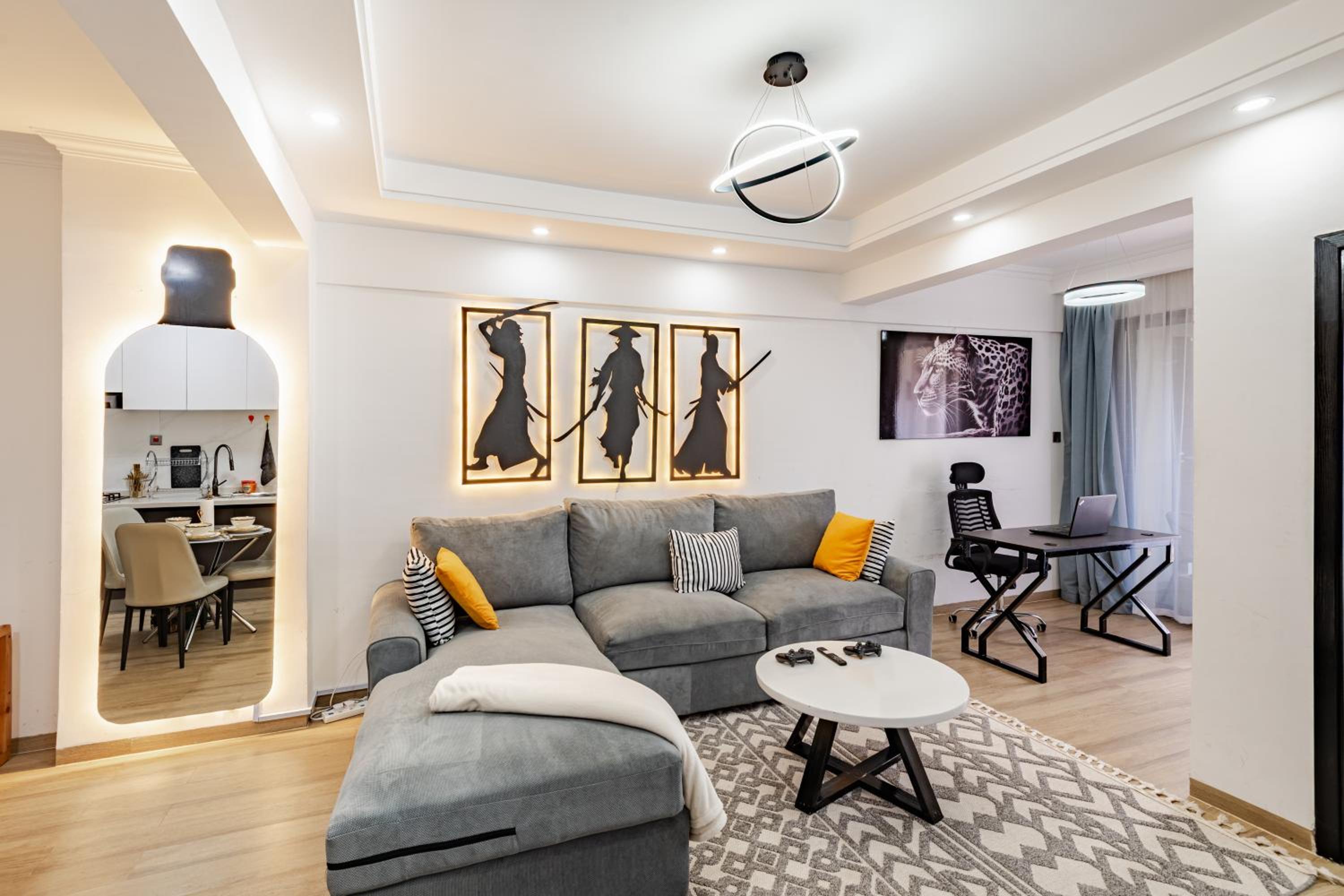 Modern 1 Bedroom in Westlands, AC, Pool, Gym & PS4