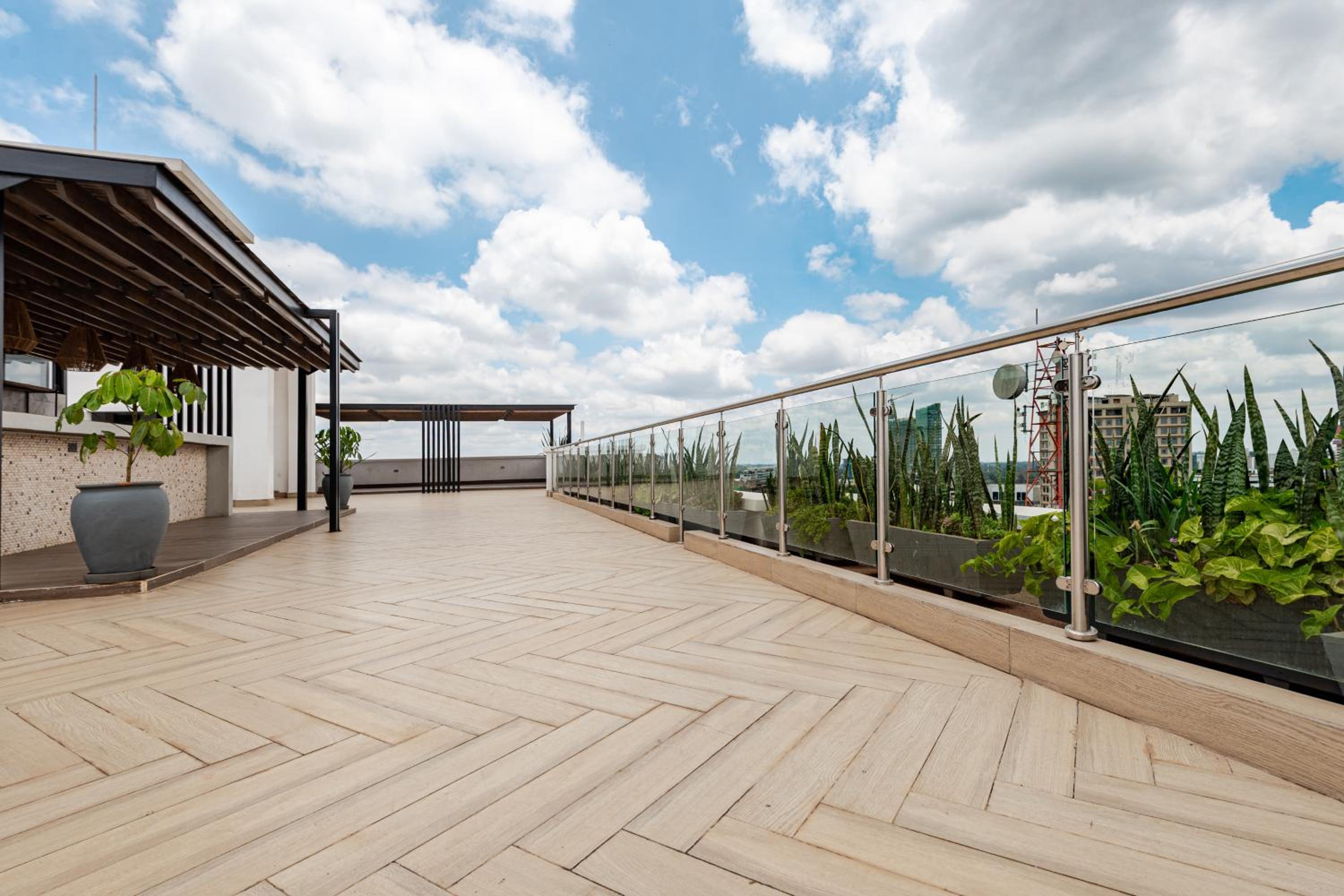 Modern 1 Bedroom in Westlands, AC, Pool, Gym & PS4