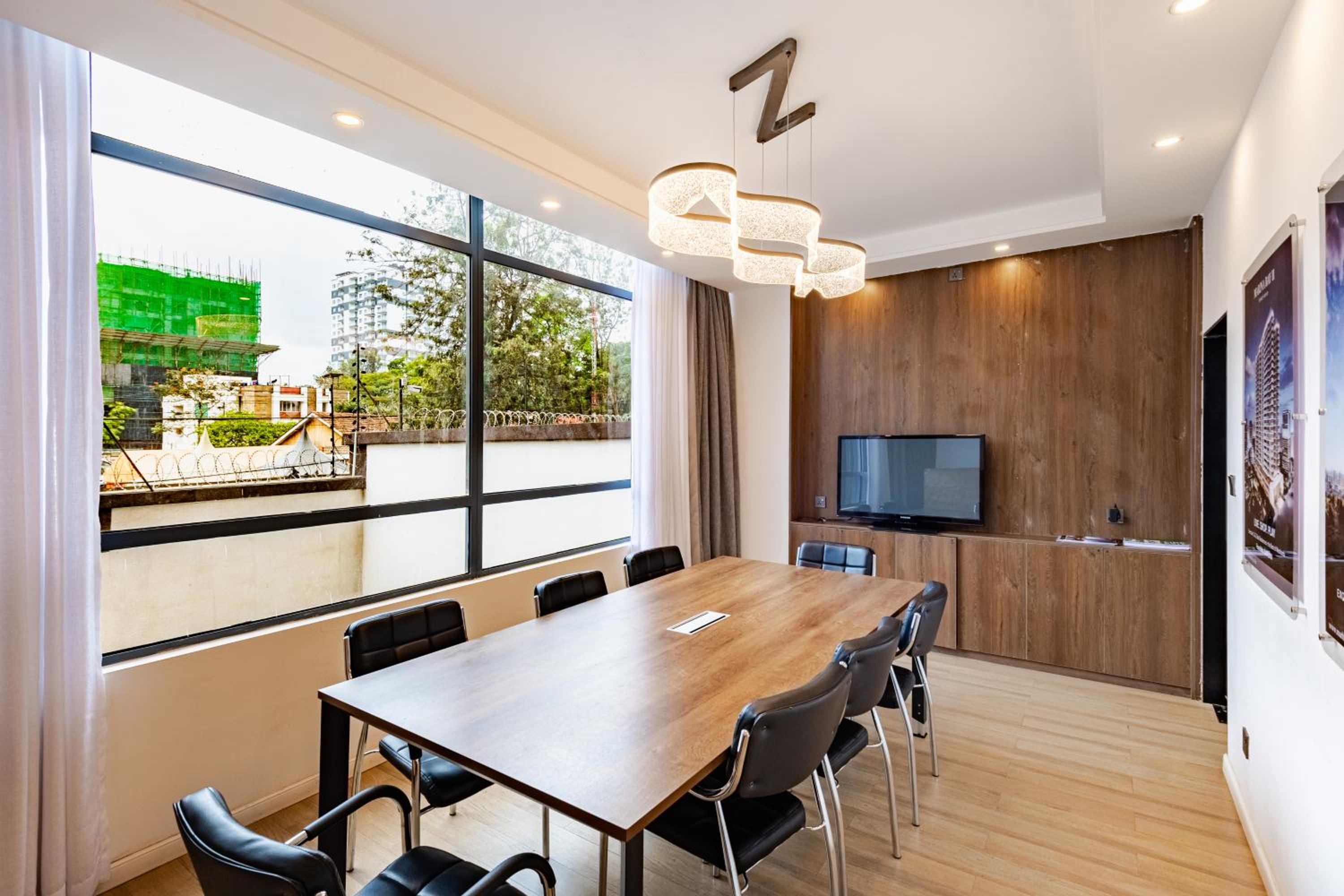 Modern 1 Bedroom in Westlands, AC, Pool, Gym & PS4