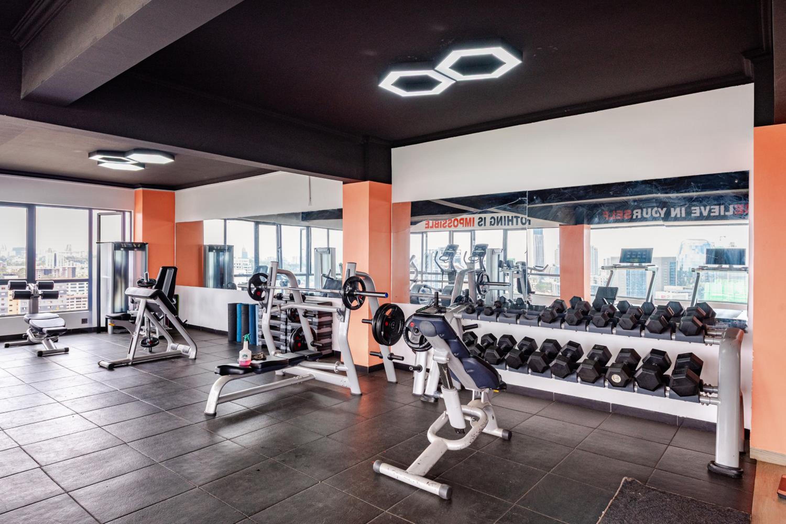 Modern 1 Bedroom in Westlands, AC, Pool, Gym & PS4