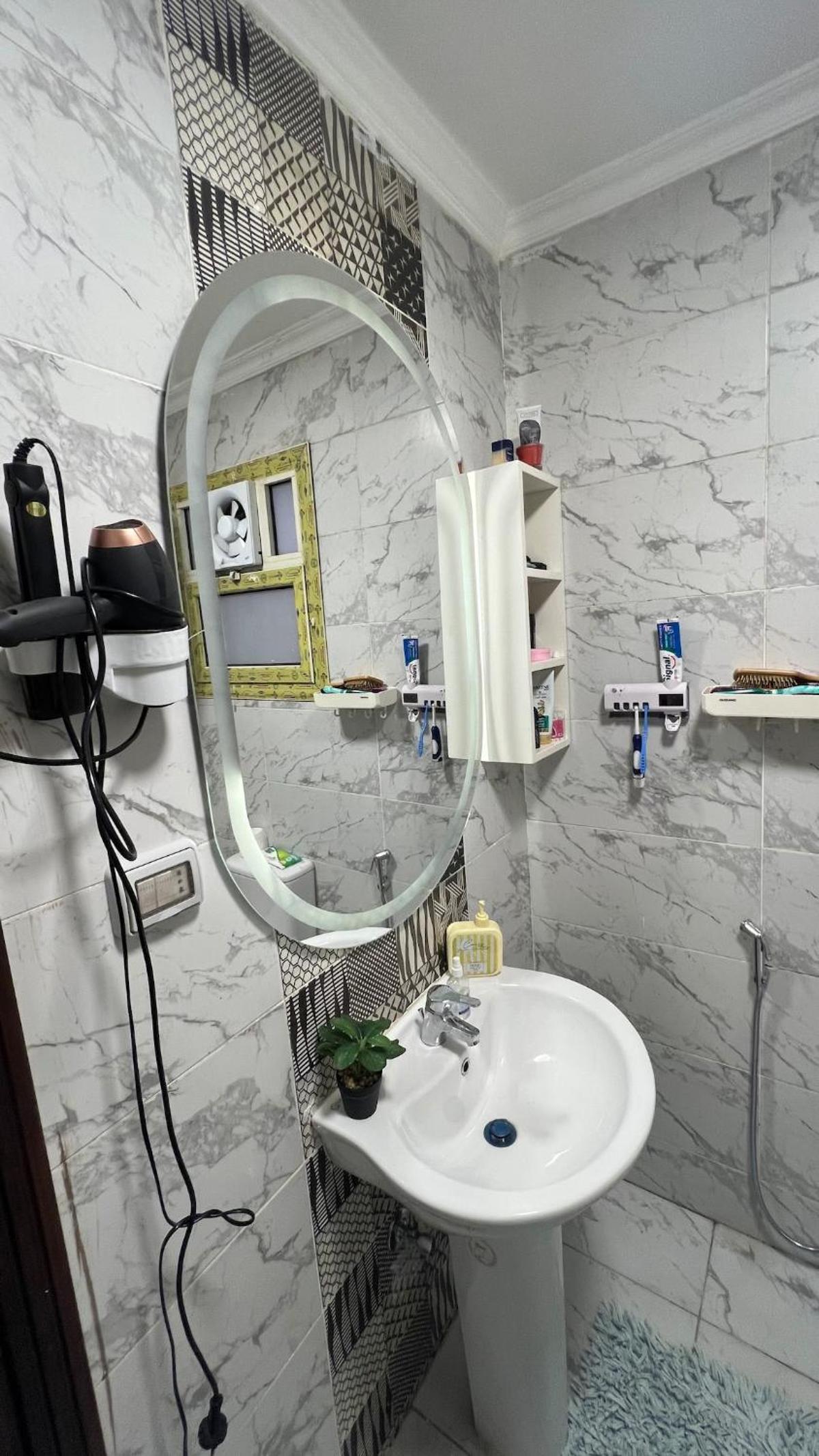 DoUu Stay 1, Luxury 2BR, Modern Design Homes Zayed