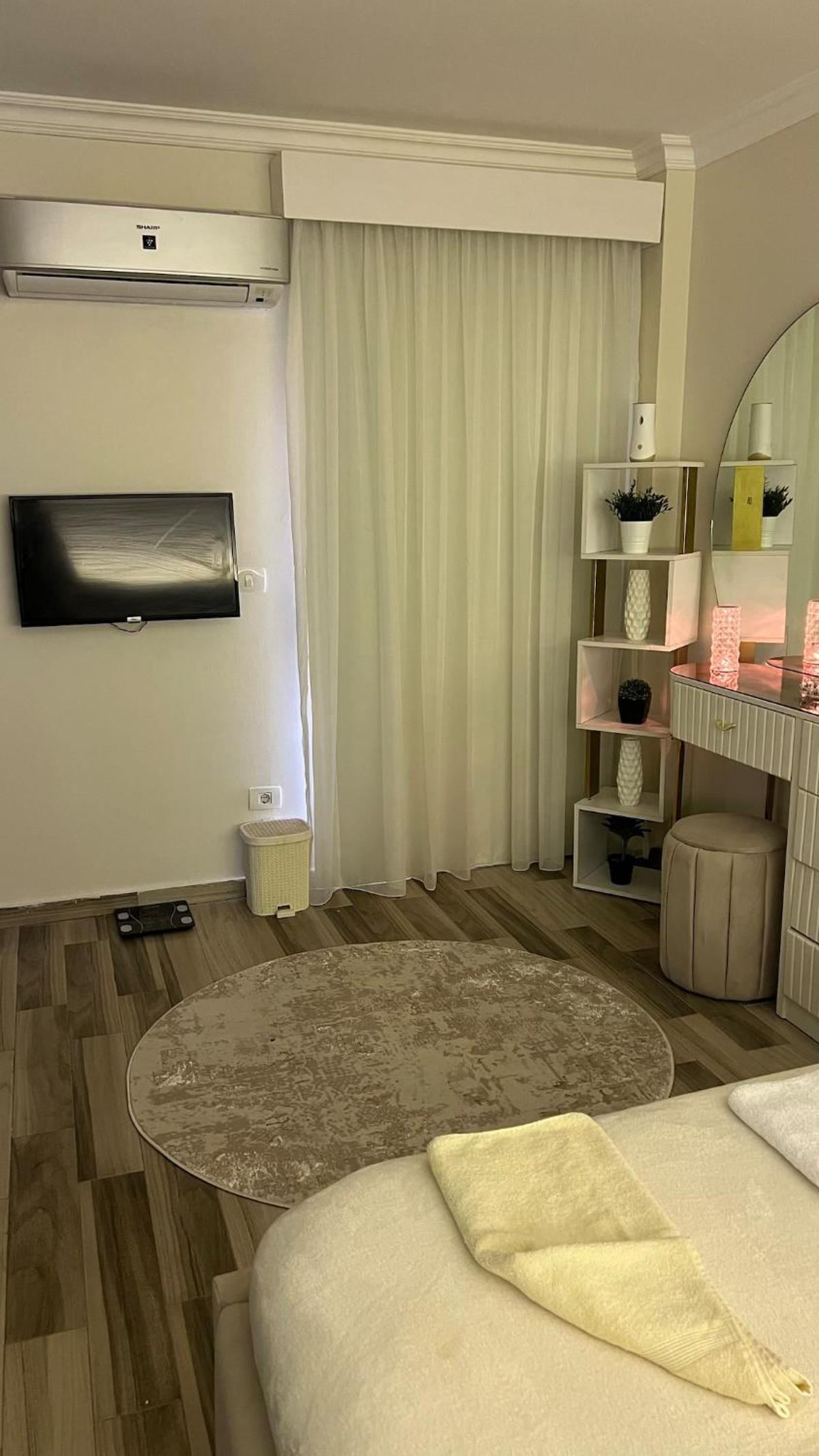 DoUu Stay 1, Luxury 2BR, Modern Design Homes Zayed