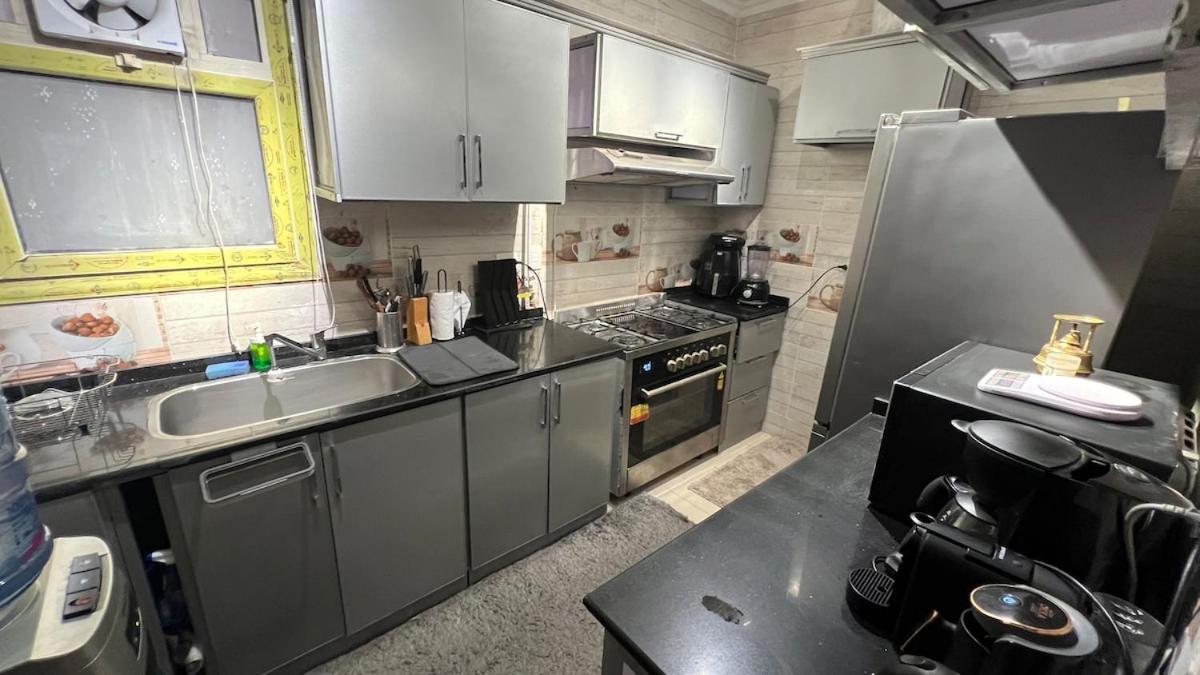 DoUu Stay 1, Luxury 2BR, Modern Design Homes Zayed