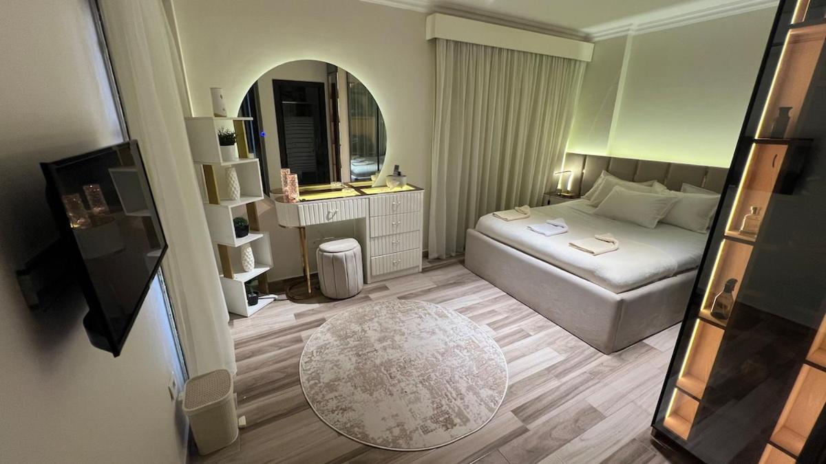 DoUu Stay 1, Luxury 2BR, Modern Design Homes Zayed