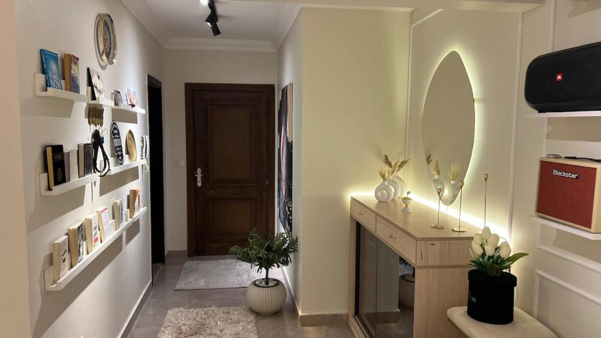 DoUu Stay 1, Luxury 2BR, Modern Design Homes Zayed