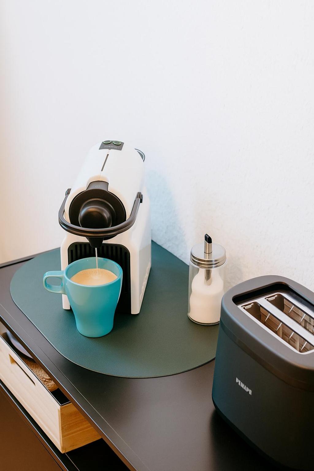 Wohlfühlapartment, Zentral, 200m zur UNI, Parkplatz, Boxspringbetten, Massagesessel, Nespresso, LAN & WIFI