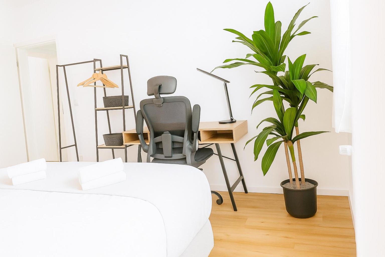 Wohlfühlapartment, Zentral, 200m zur UNI, Parkplatz, Boxspringbetten, Massagesessel, Nespresso, LAN & WIFI
