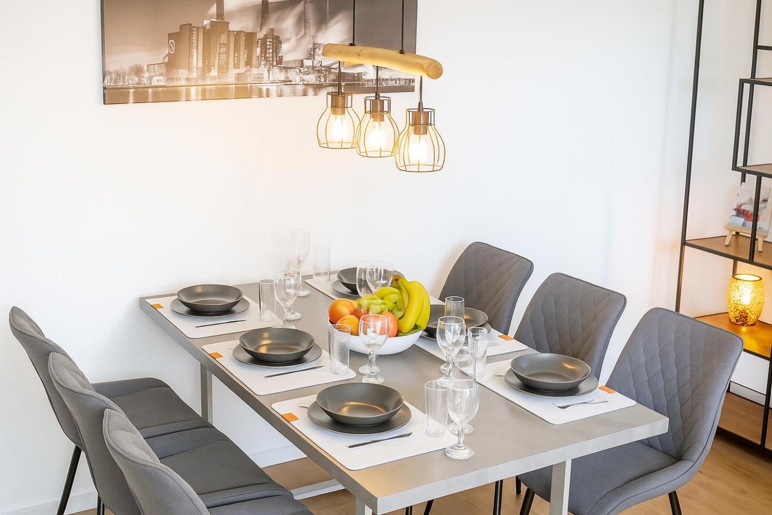 Wohlfühlapartment, Zentral, 200m zur UNI, Parkplatz, Boxspringbetten, Massagesessel, Nespresso, LAN & WIFI