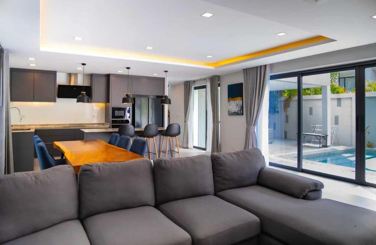 Serenity Jomtien Villa 芭提雅市中心花园泳池别墅 五卧四卫独栋别墅