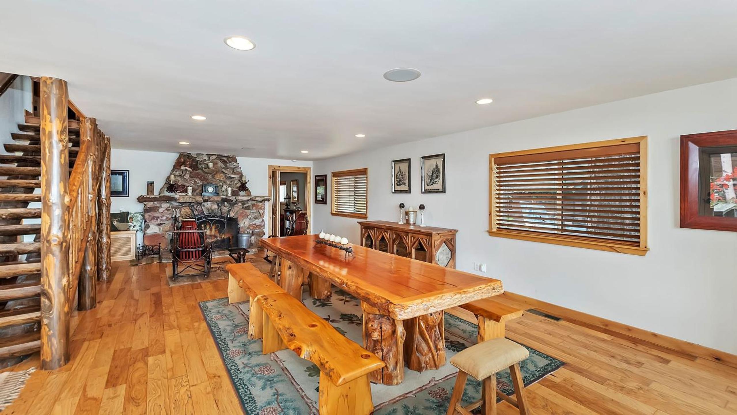 2 Lakefront Homes by AvantStay Sleeps 23 Private DockBeach Hot Tub Fire Pit Deck Views