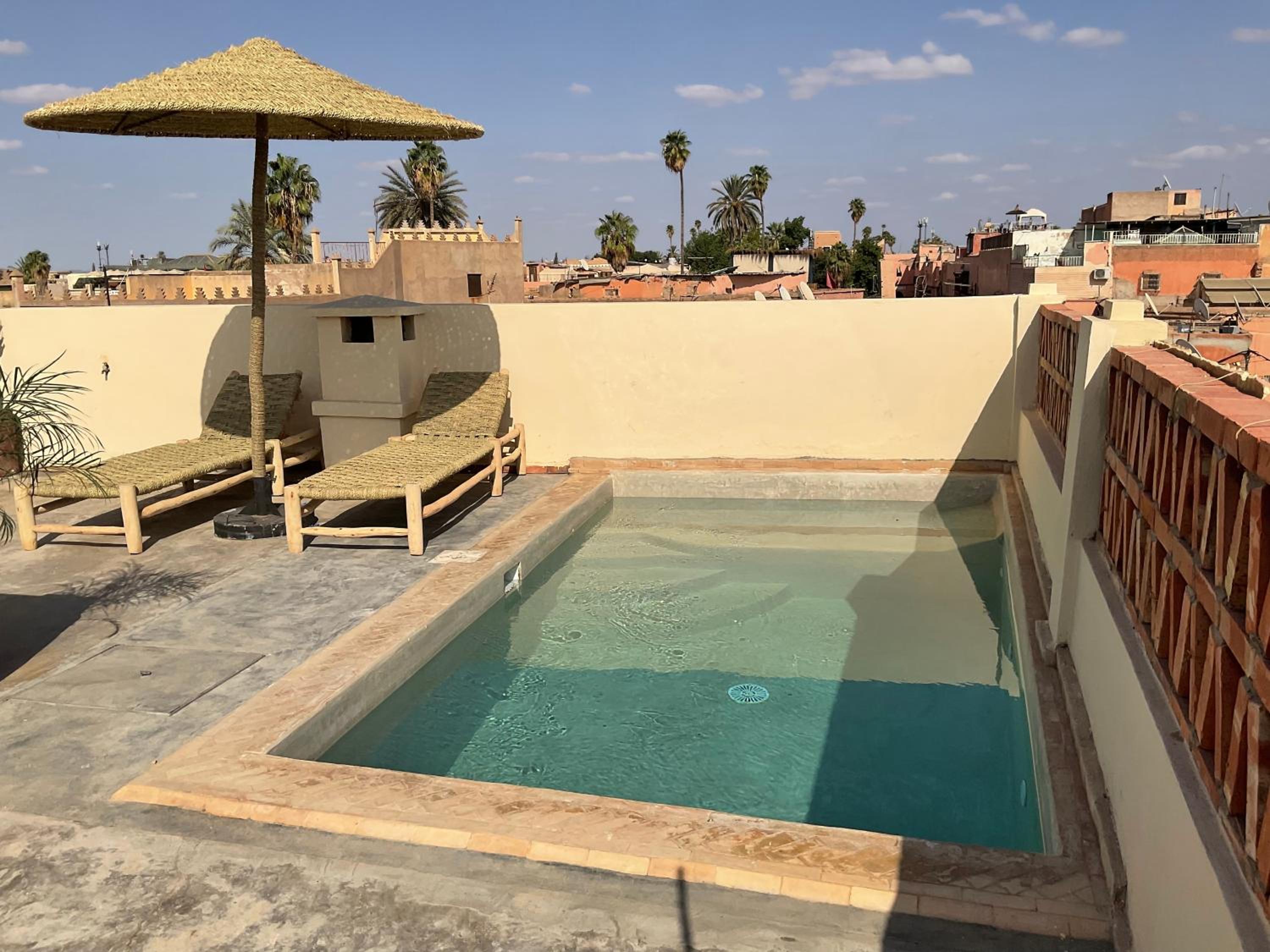Riad Al Muhandiz Peaceful Duplex Suites near Jemaa El Fna