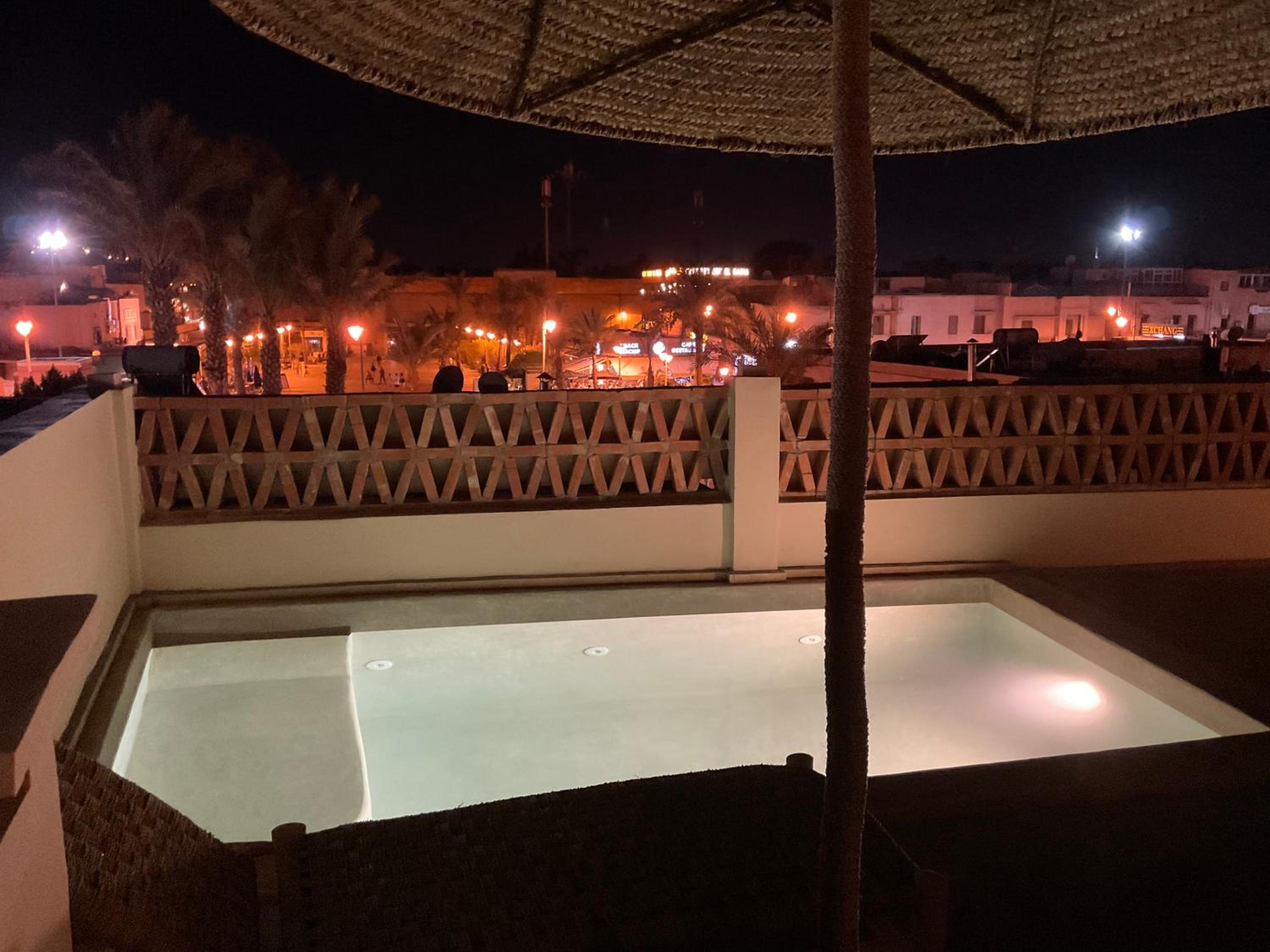 Riad Al Muhandiz Peaceful Duplex Suites near Jemaa El Fna